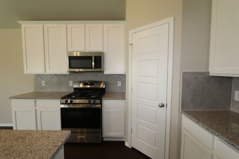 2508 Clydesdale Lane Property Photo 3