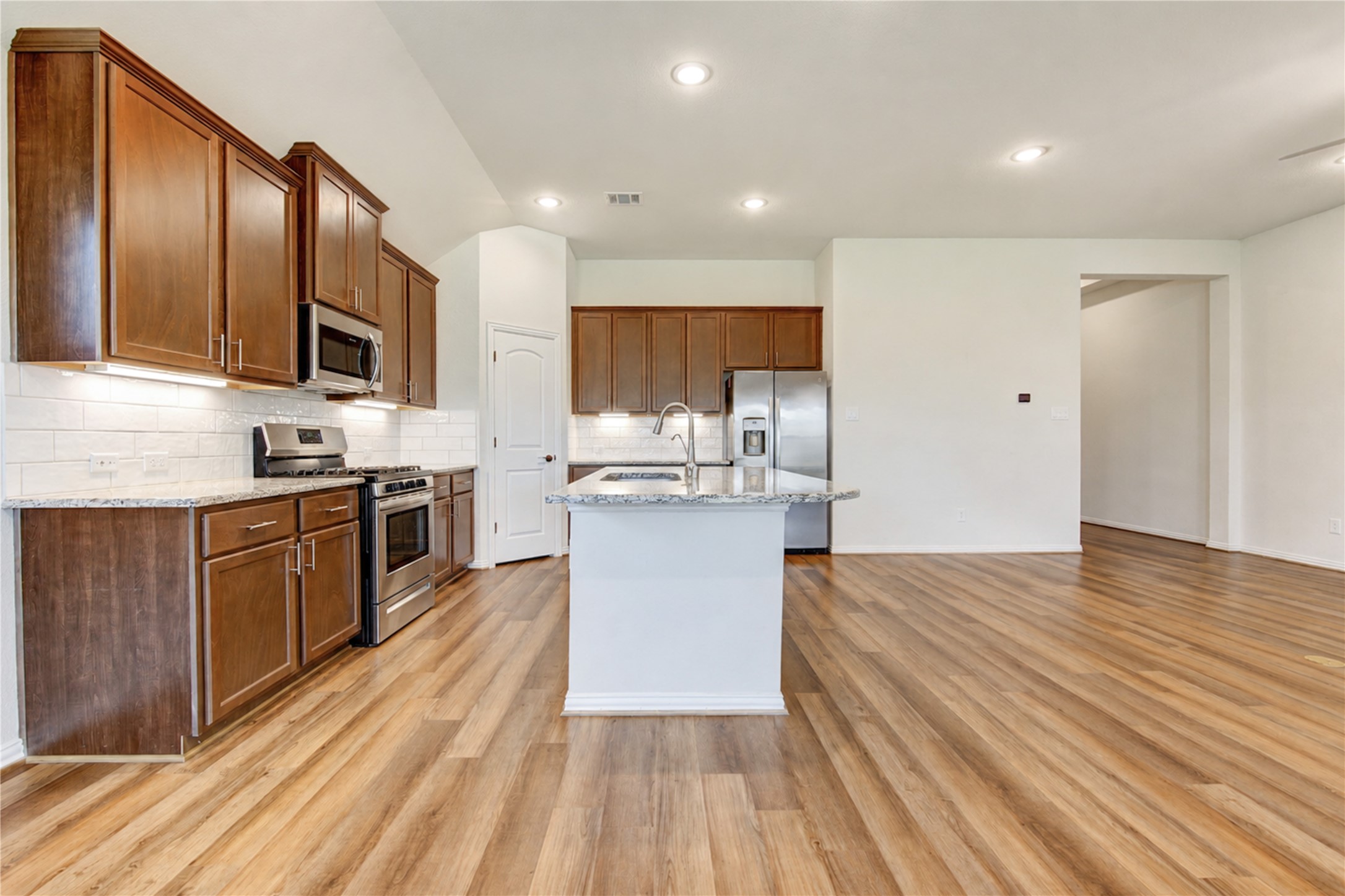 101 Sunray Creek Drive Property Photo 3