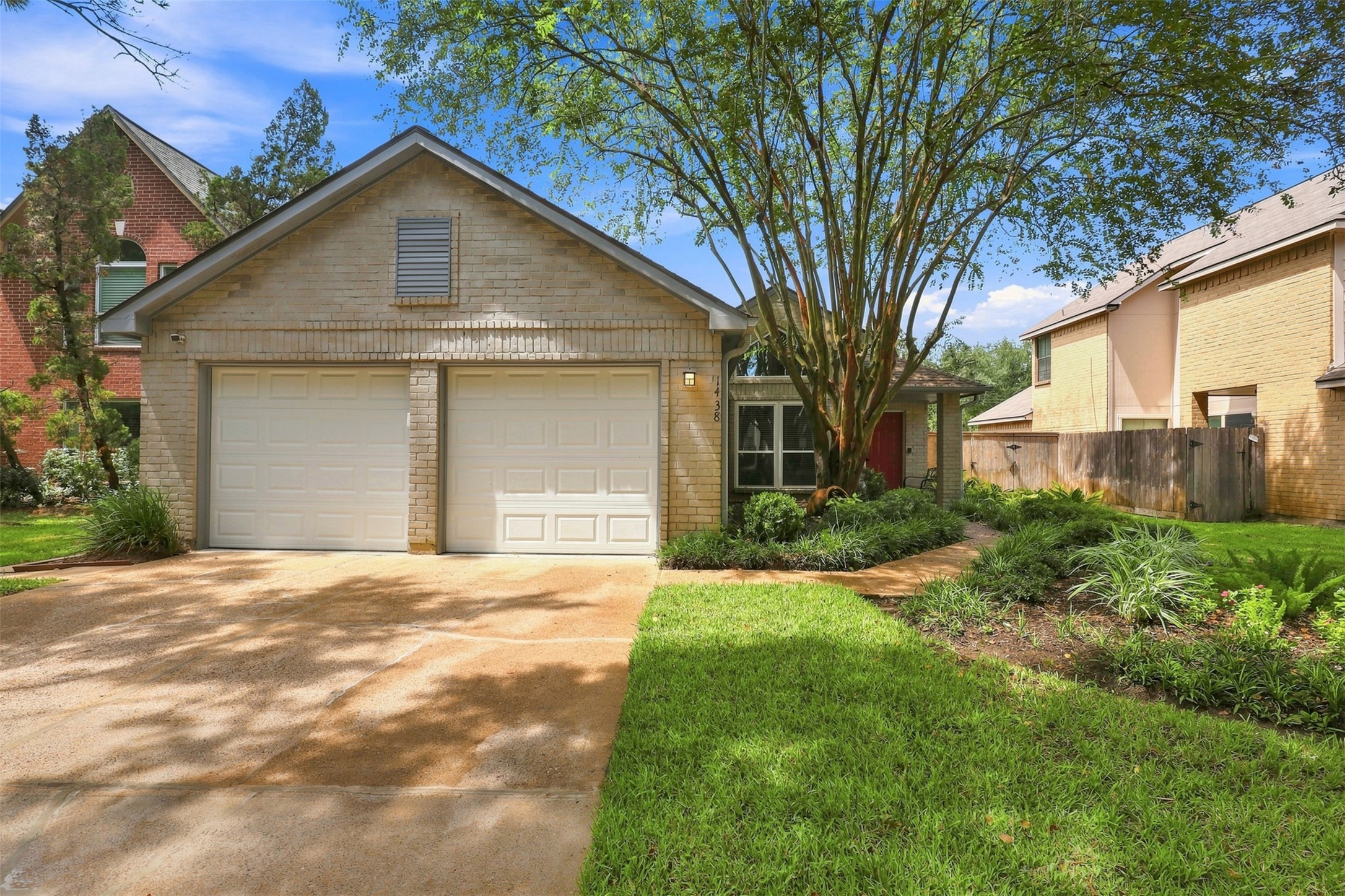 1438 Middlesbrough Lane Property Photo 1