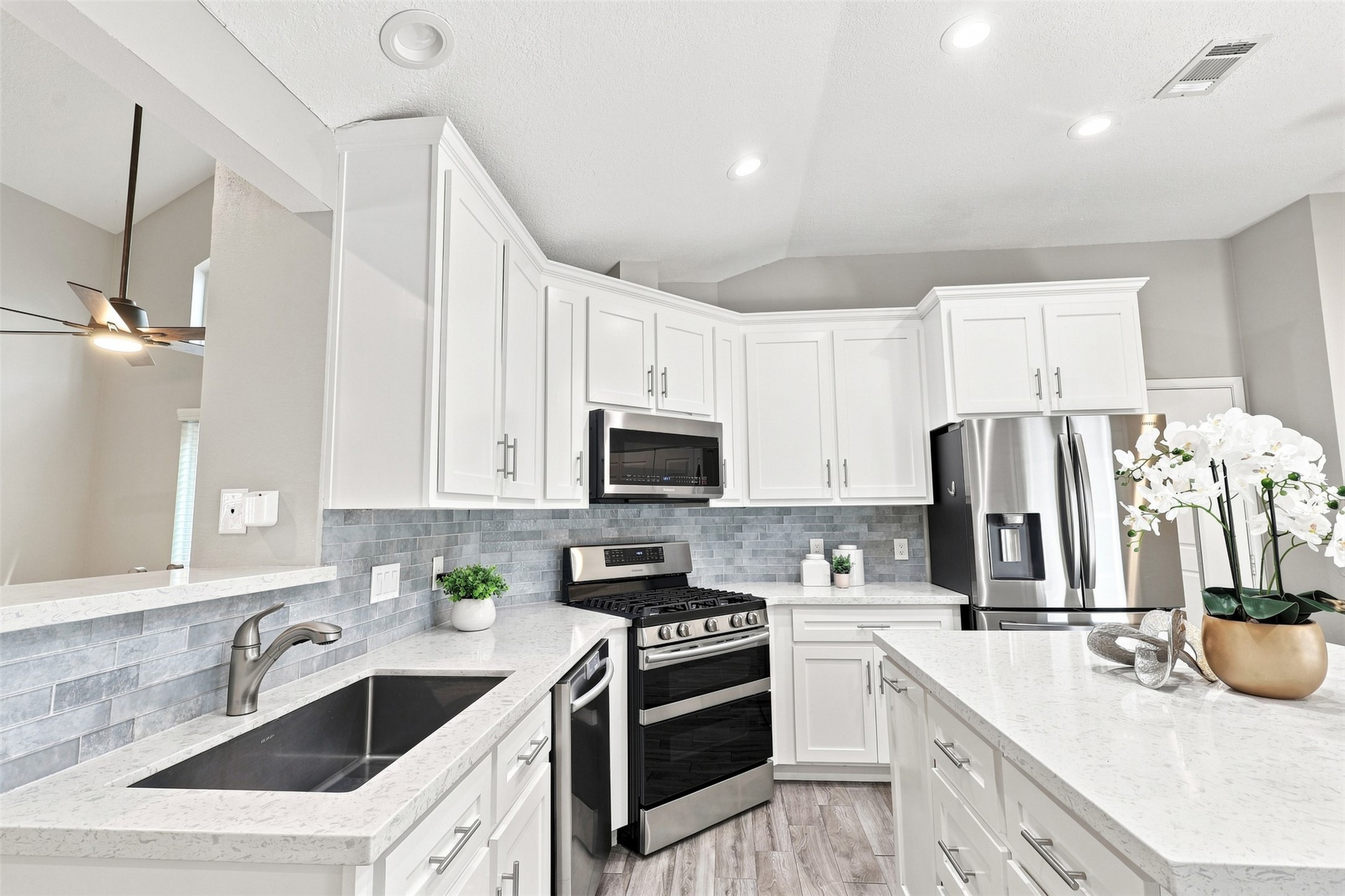 1438 Middlesbrough Lane Property Photo 12