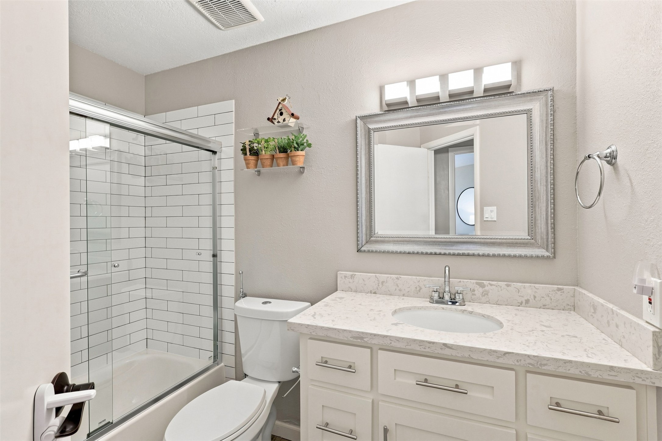 1438 Middlesbrough Lane Property Photo 19