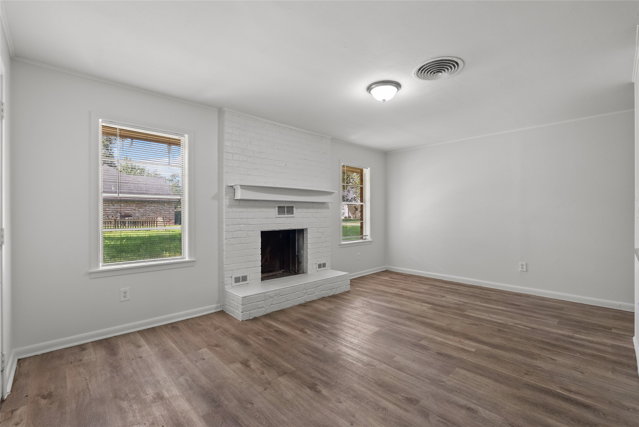 1102 Avenue C Property Photo 5