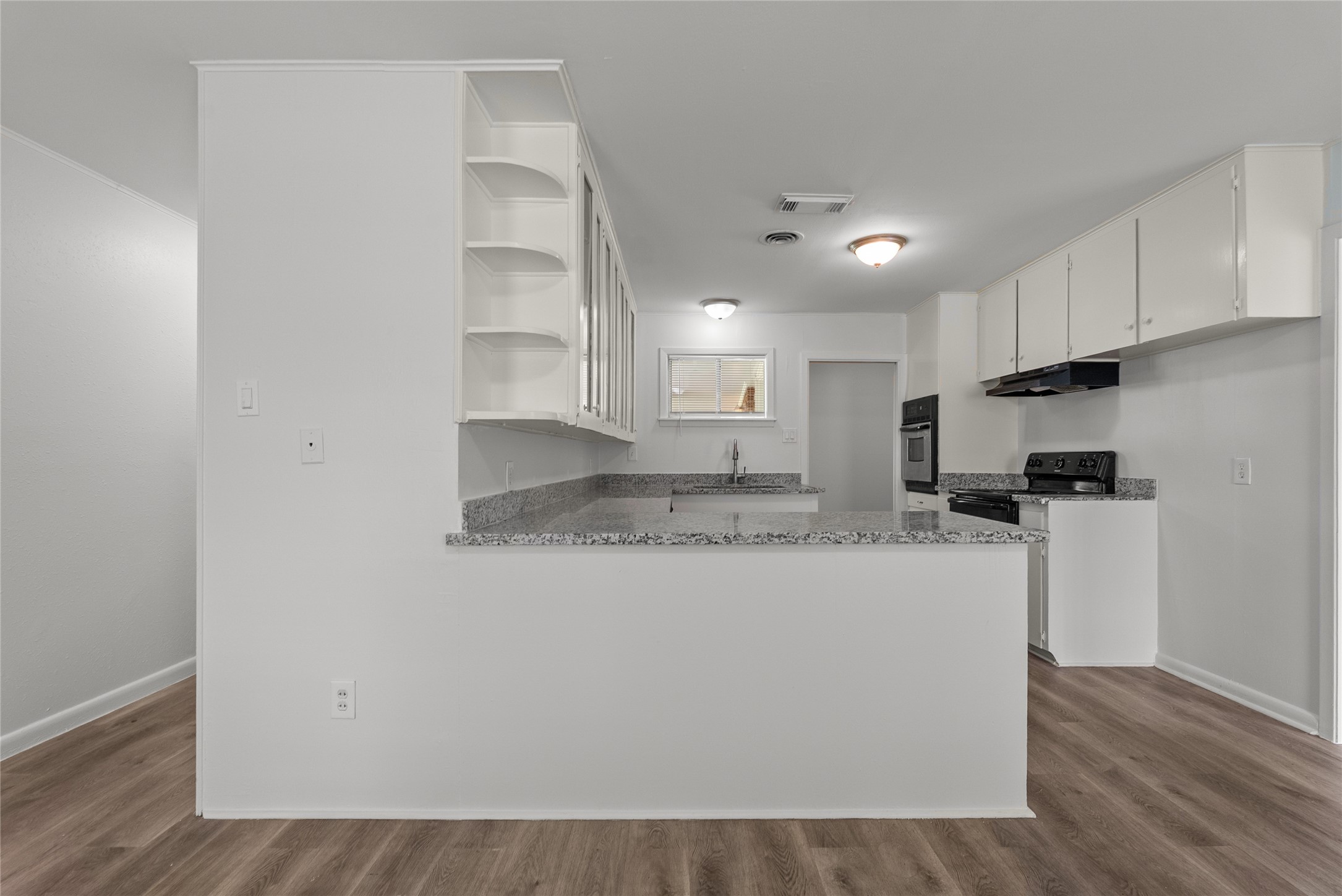 1102 Avenue C Property Photo 7