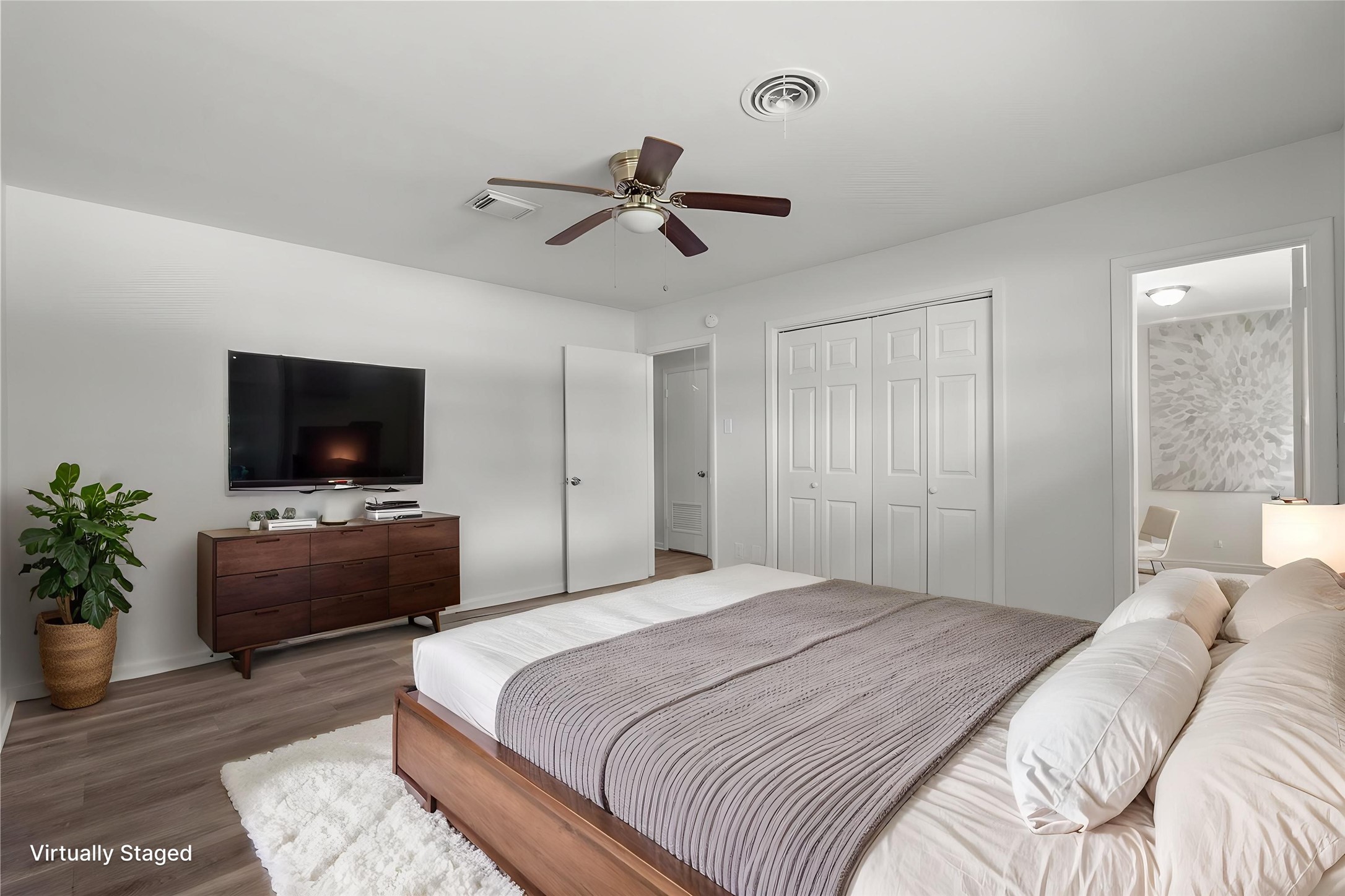 1102 Avenue C Property Photo 8