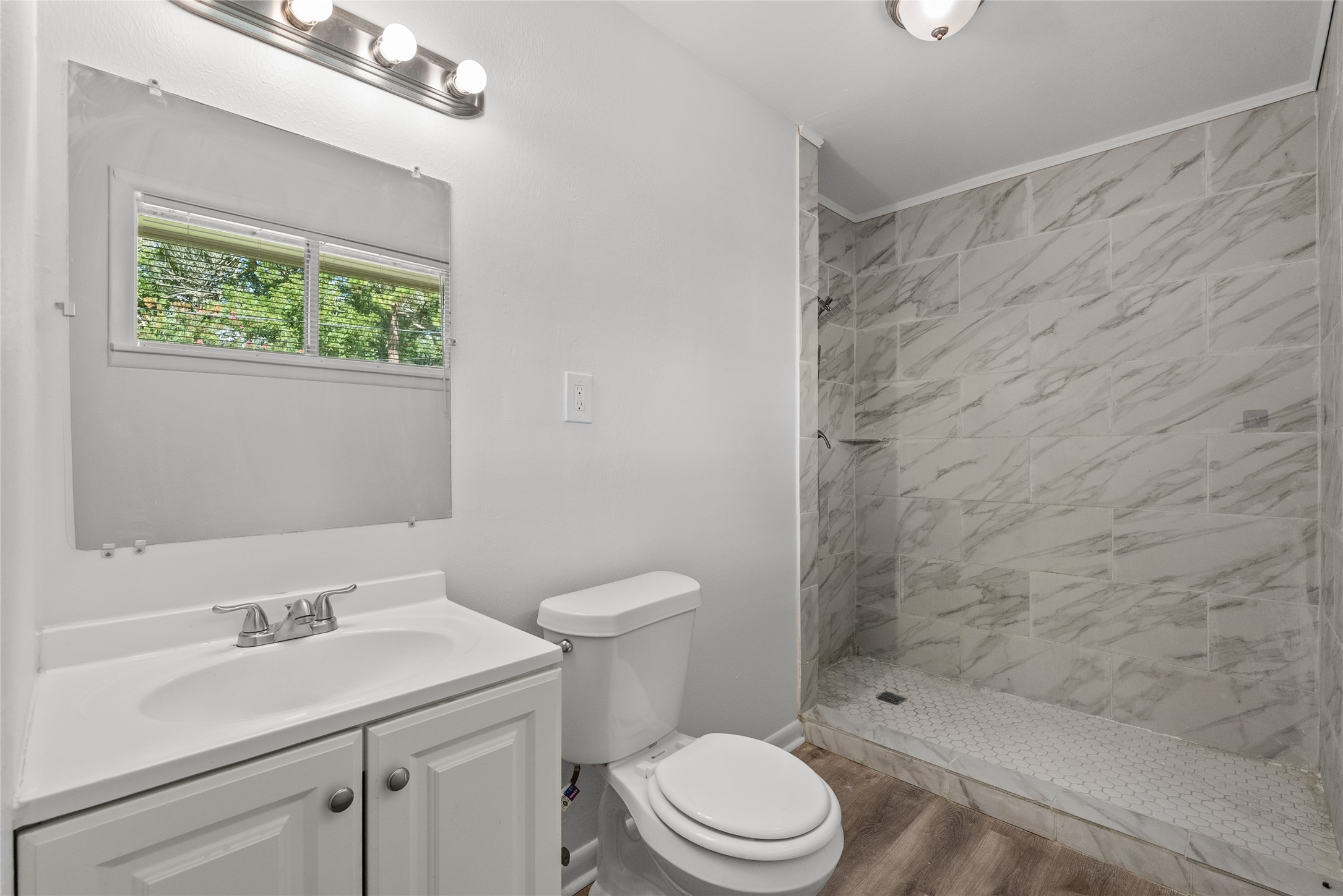 1102 Avenue C Property Photo 17