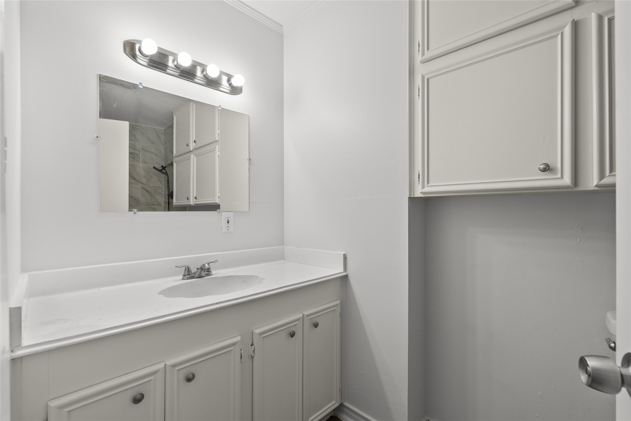 1102 Avenue C Property Photo 18