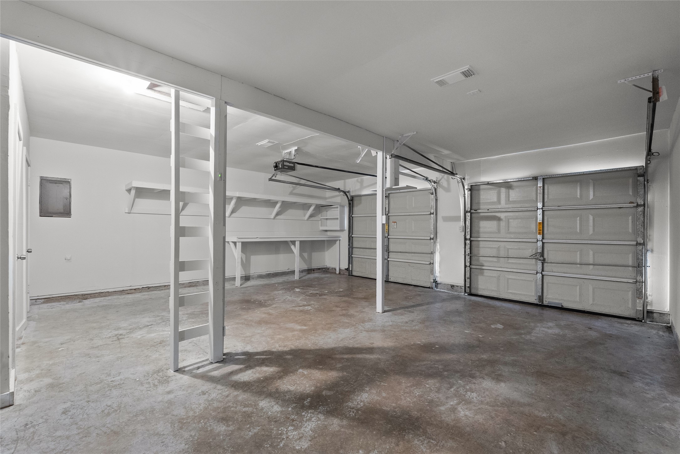 1102 Avenue C Property Photo 23