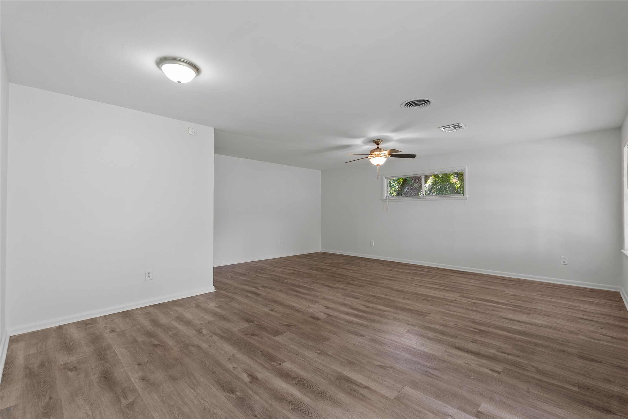 1102 Avenue C Property Photo 27