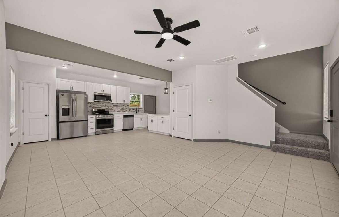8306 Tidwell Road Property Photo 5