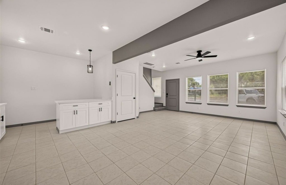 8306 Tidwell Road Property Photo 9