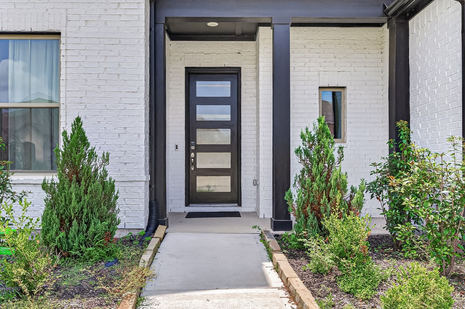 2406 Pear Blossom Lane Property Photo 4