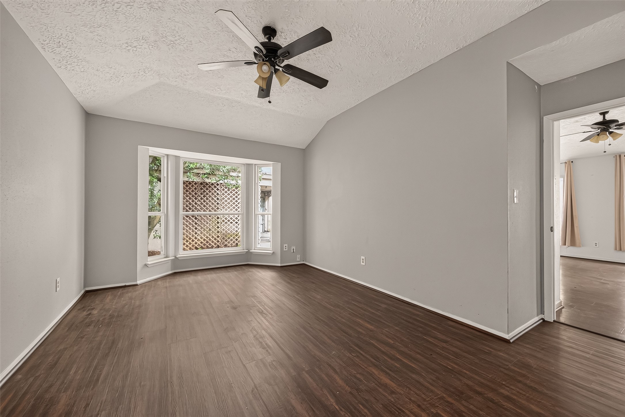 10318 Buffalo Bend Drive Property Photo 13