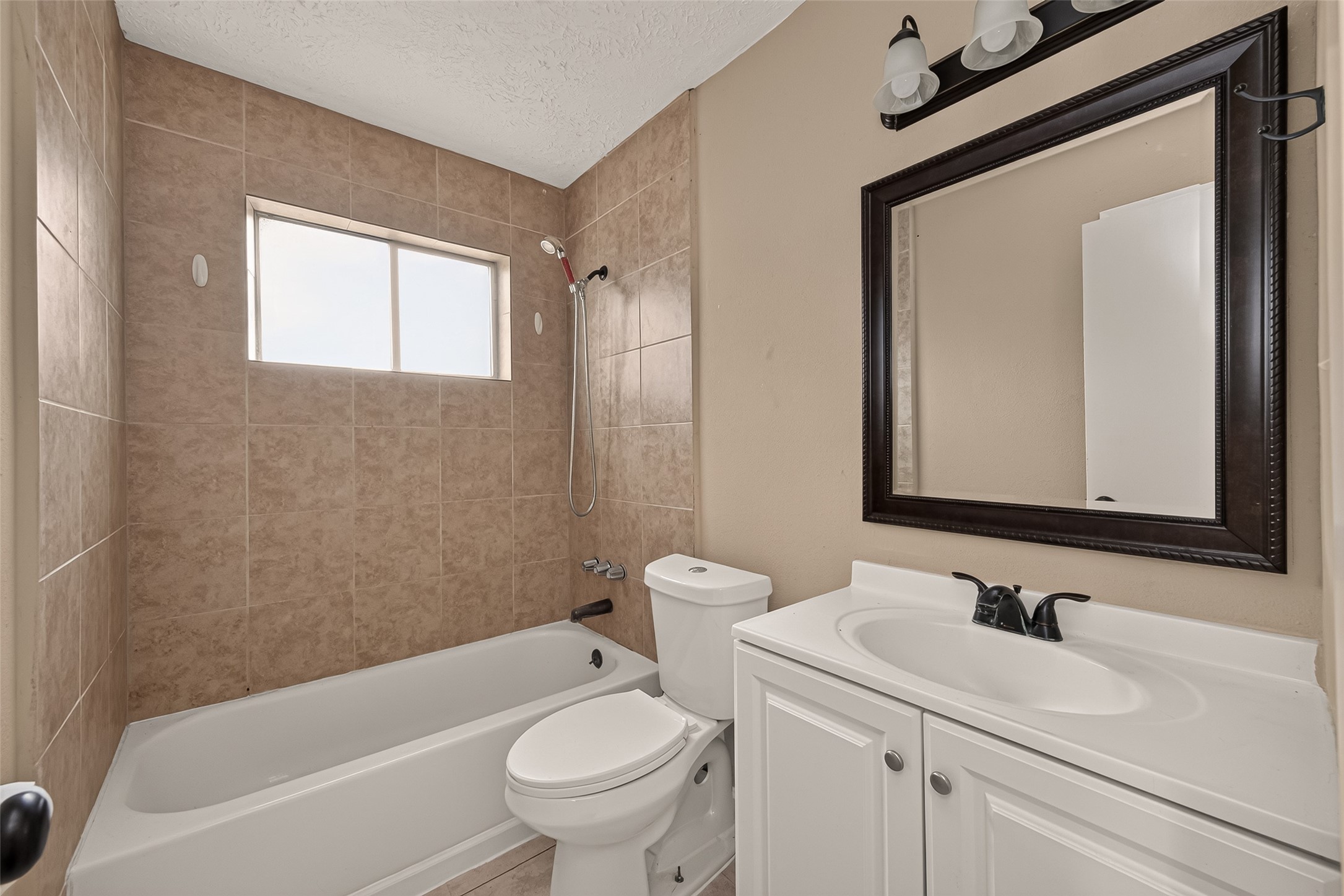 10318 Buffalo Bend Drive Property Photo 17