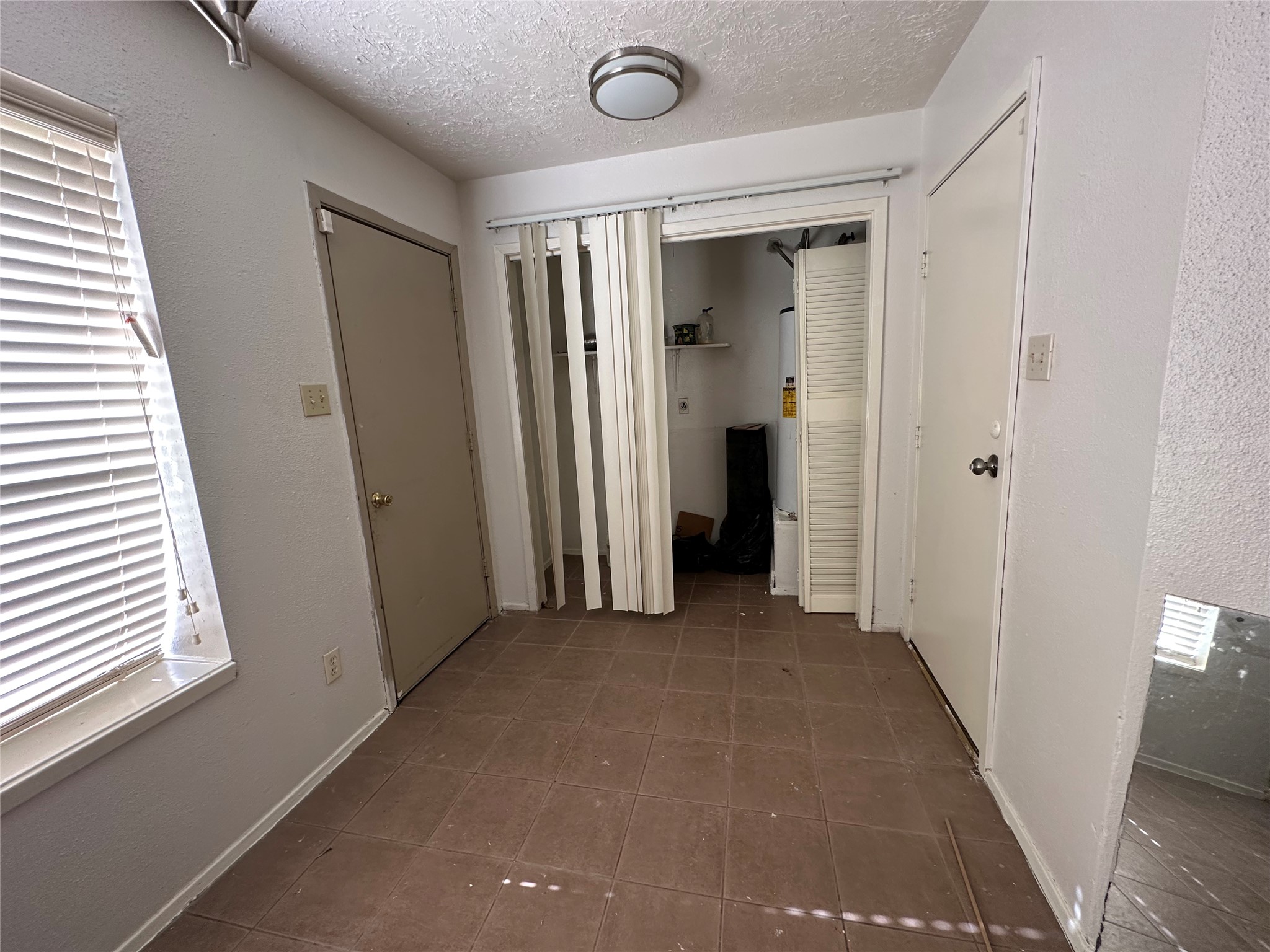 14846 Waterside Dr Property Photo 4