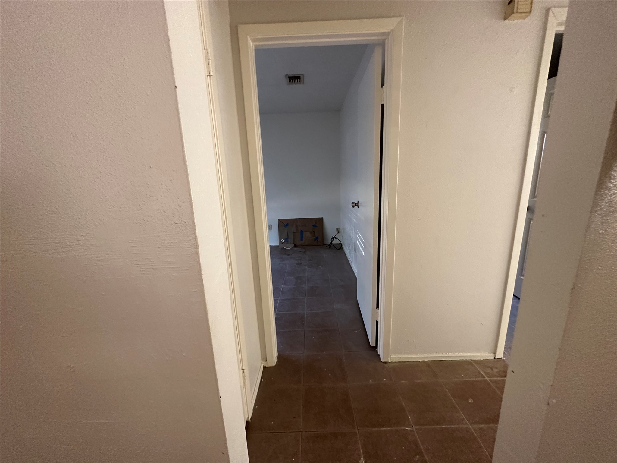 14846 Waterside Dr Property Photo 5