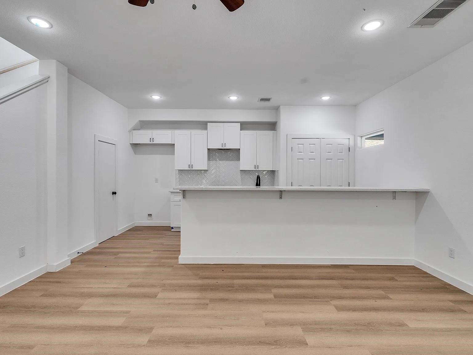 8415 Mahalia Drive A Property Photo 12