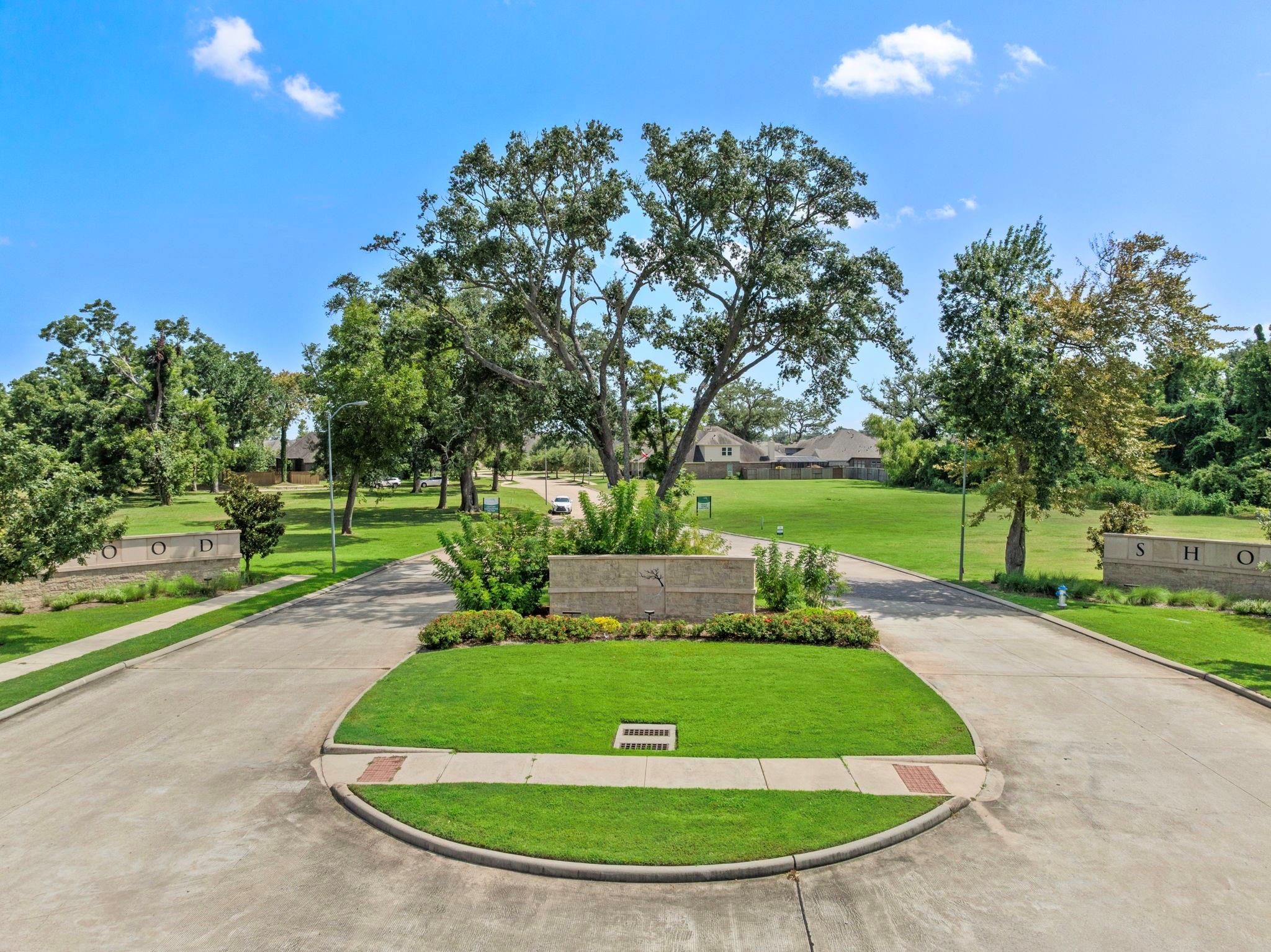 130 Water Grass Trail, Clute Tx 77531 Property Photo 38