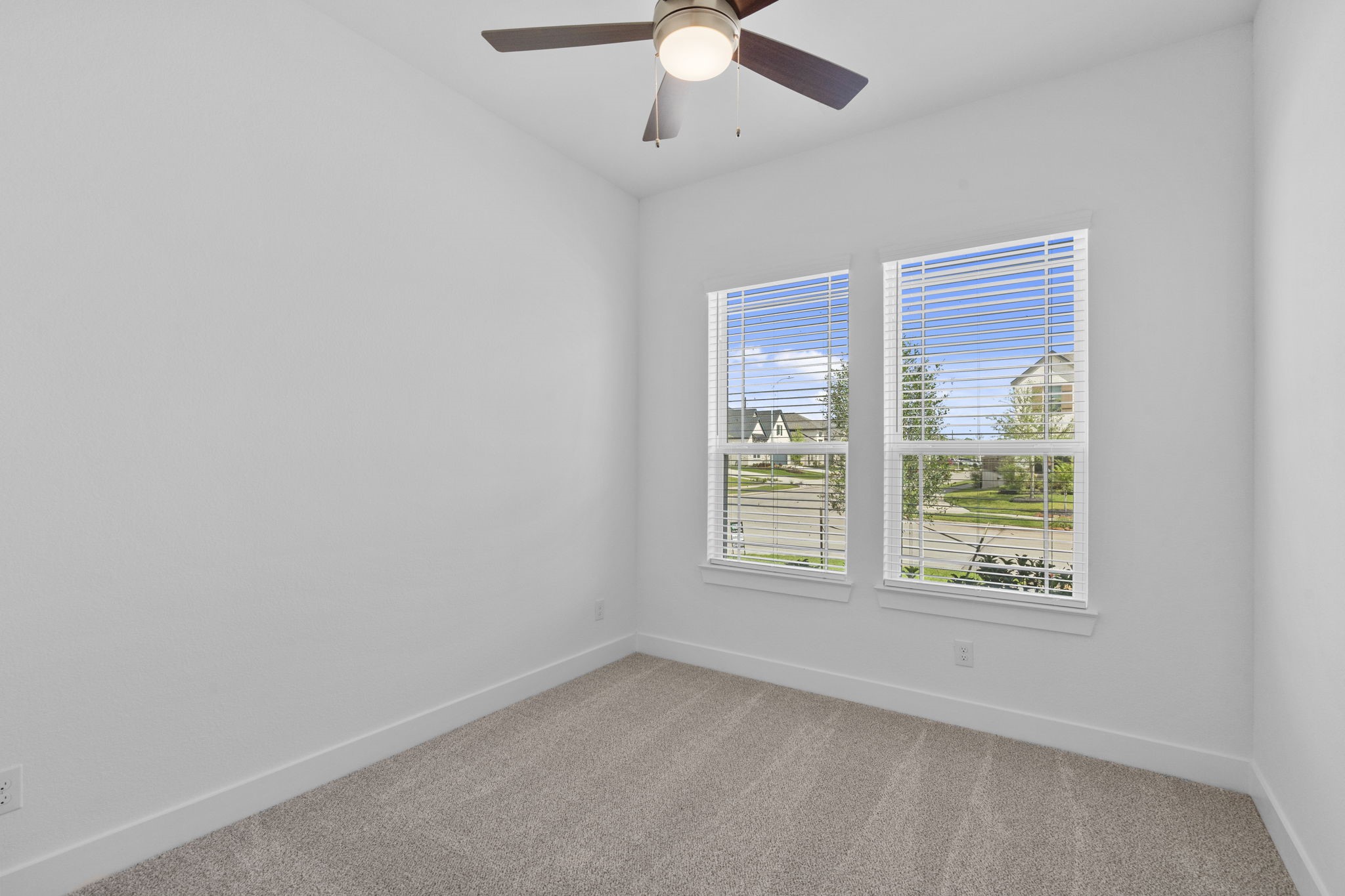 10930 Middle Ridge Drive Property Photo 7