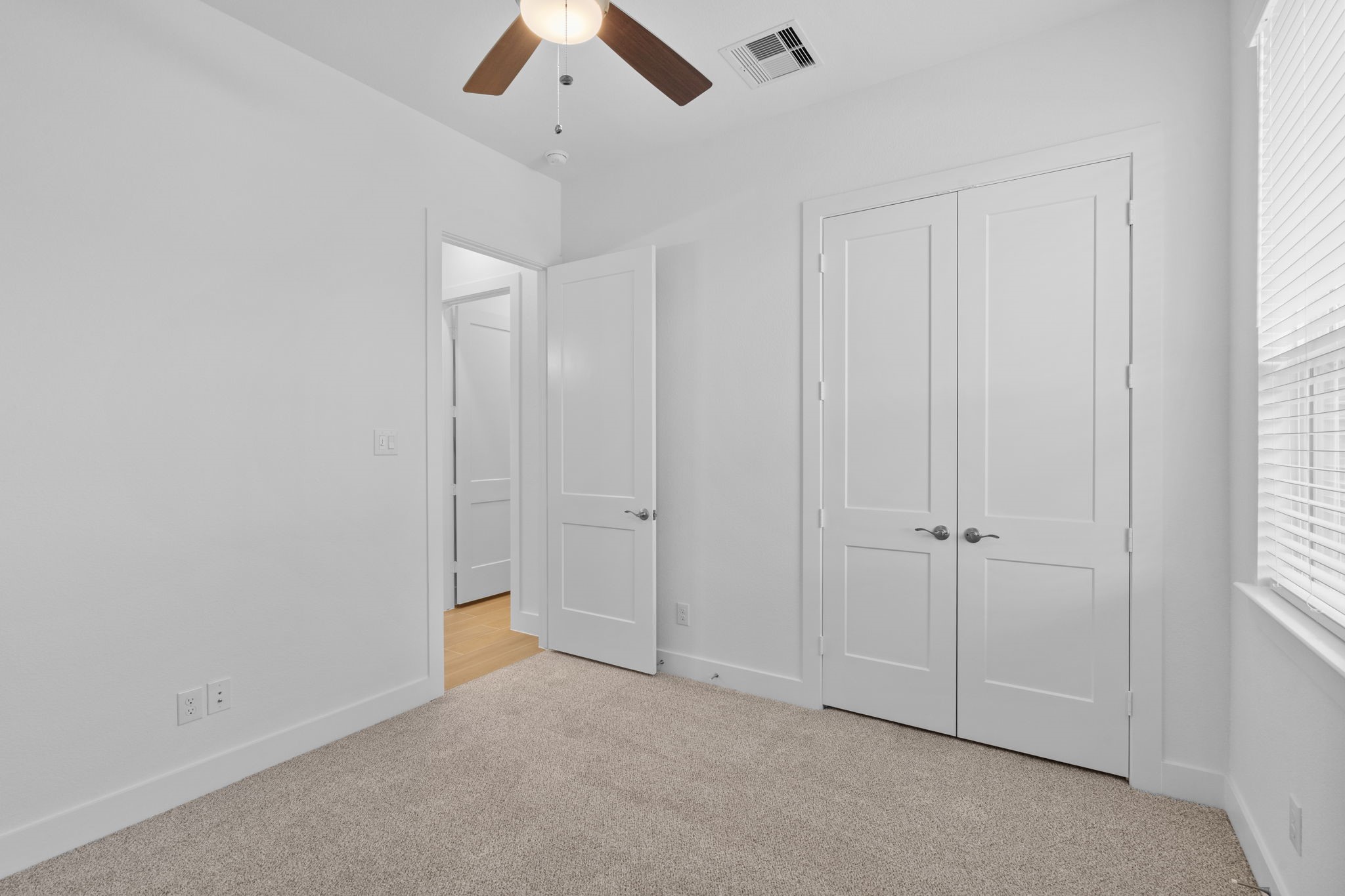 10930 Middle Ridge Drive Property Photo 23