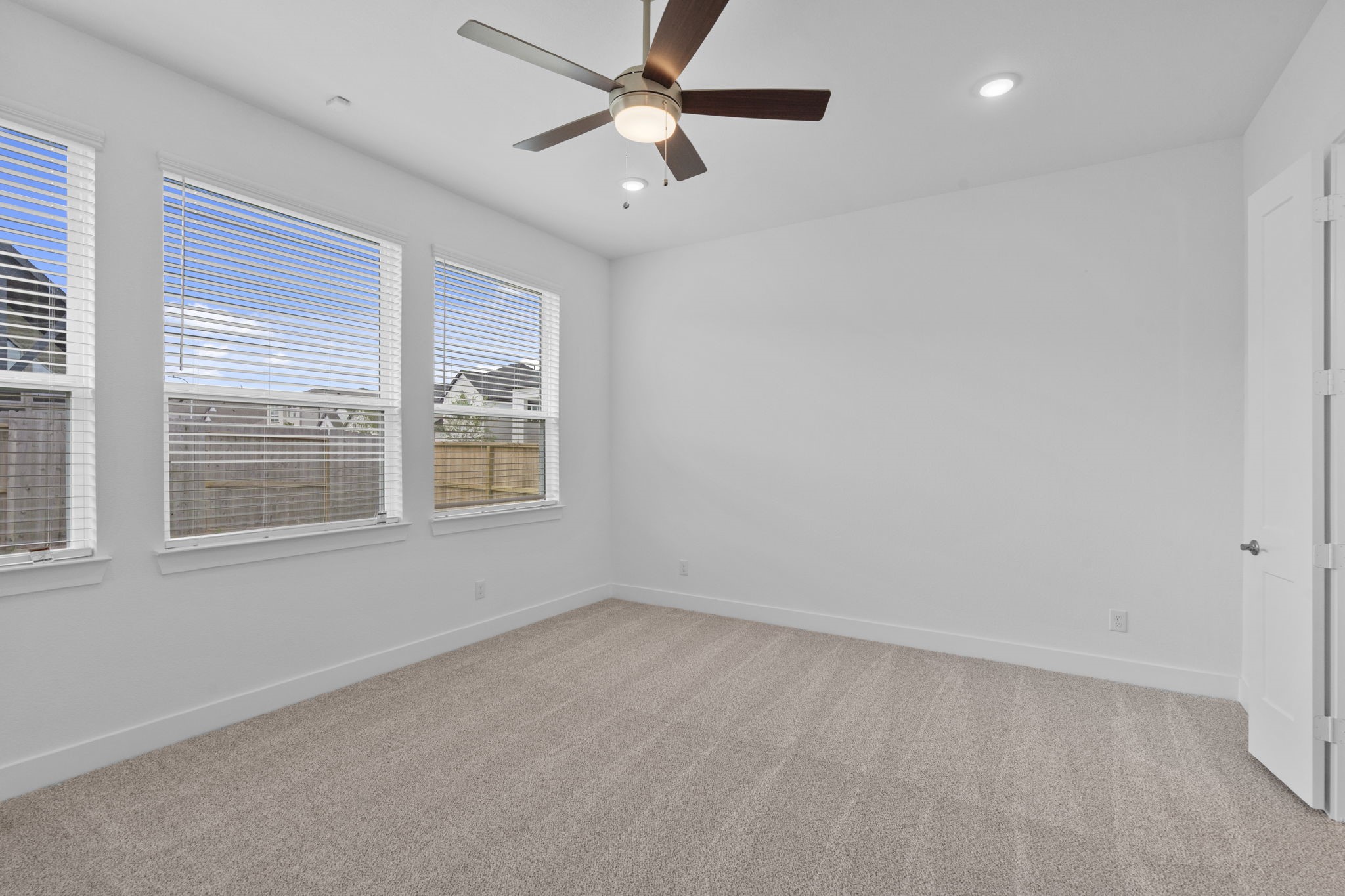 10930 Middle Ridge Drive Property Photo 25