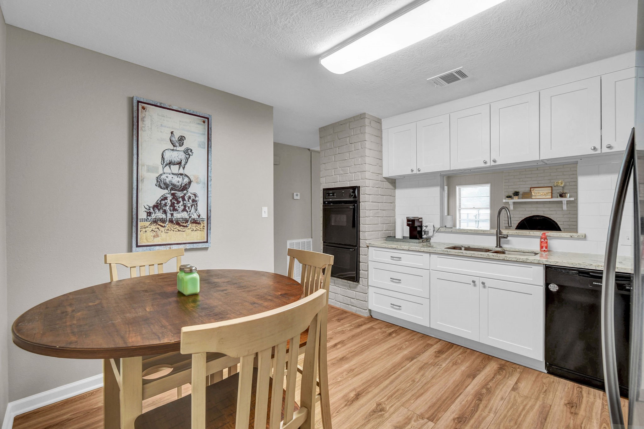 528 Daffodil Street Property Photo 3