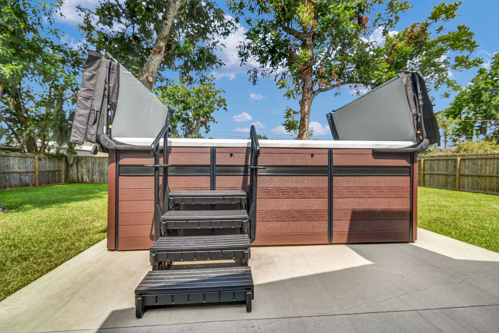 528 Daffodil Street Property Photo 25
