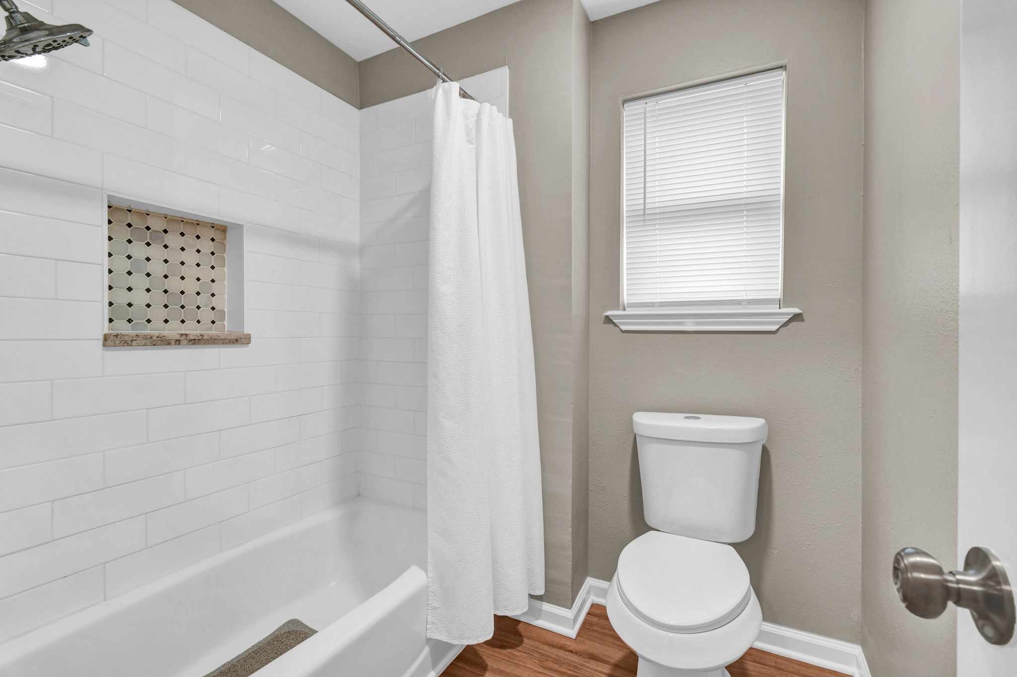 528 Daffodil Street Property Photo 32