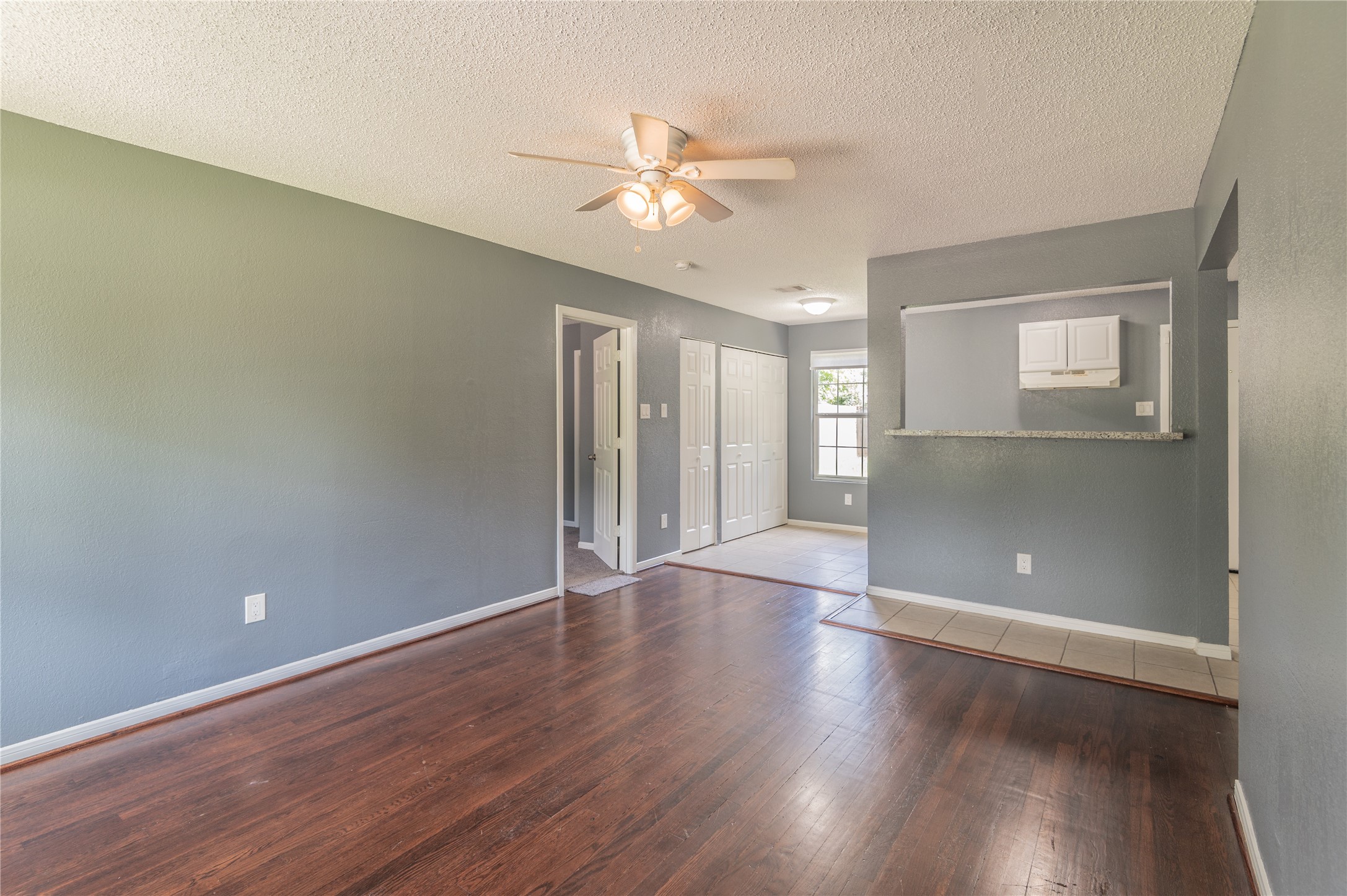 5407 Thrush Drive Property Photo 2