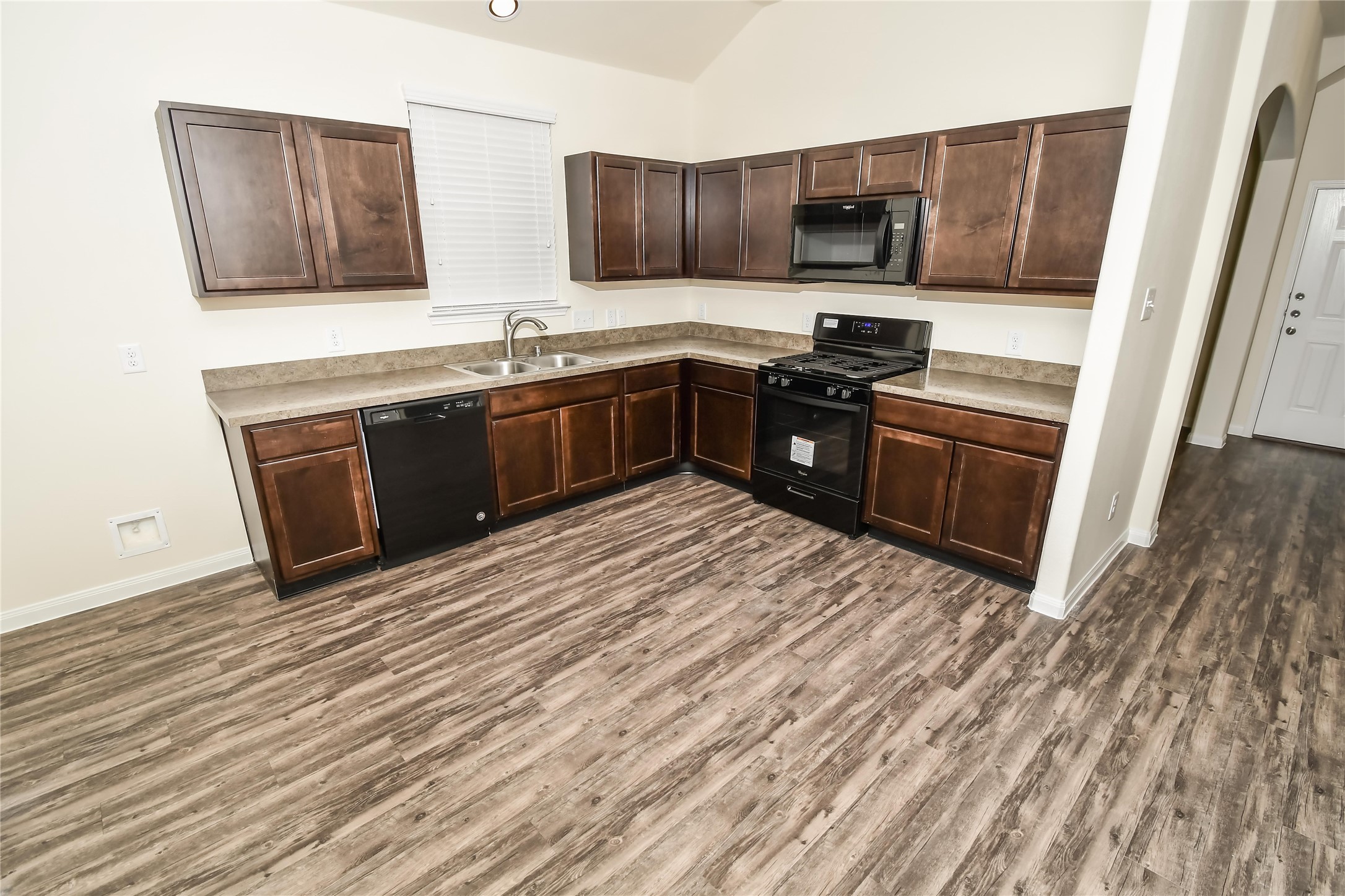 29626 Woodsons Shore Drive Property Photo 3