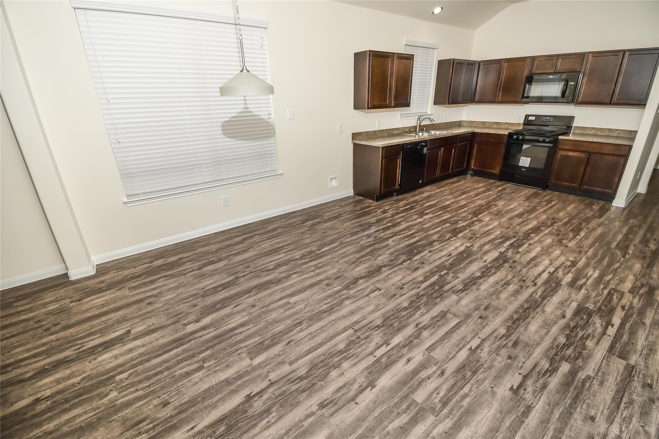 29626 Woodsons Shore Drive Property Photo 4