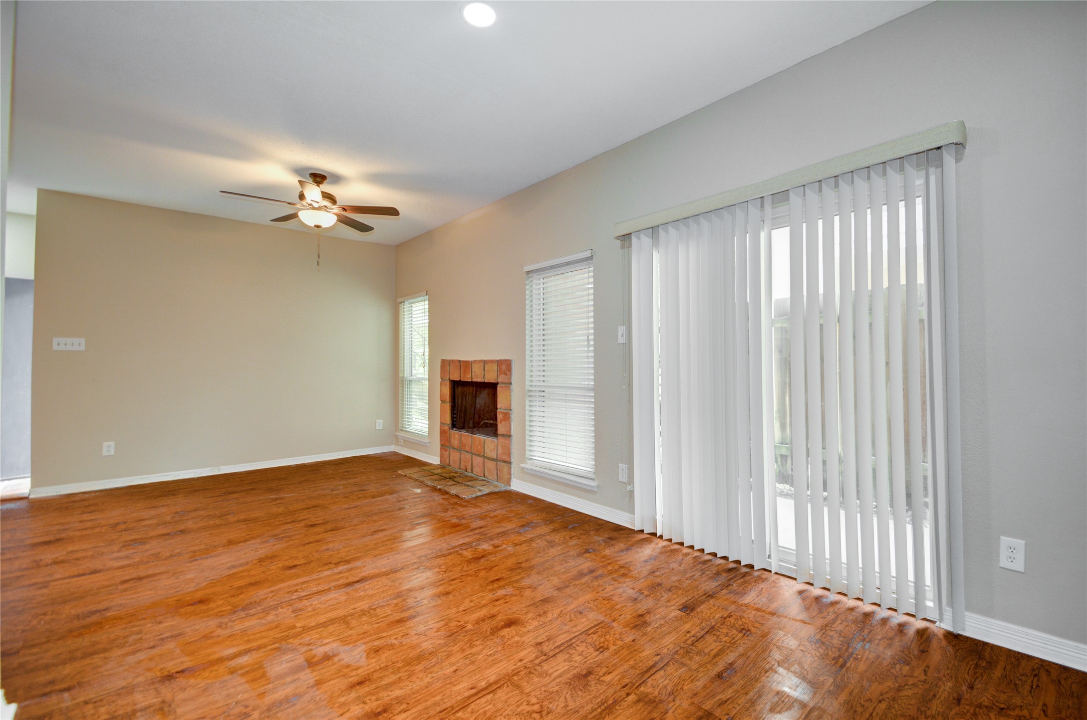 1818 Augusta Drive 11 Property Photo 4