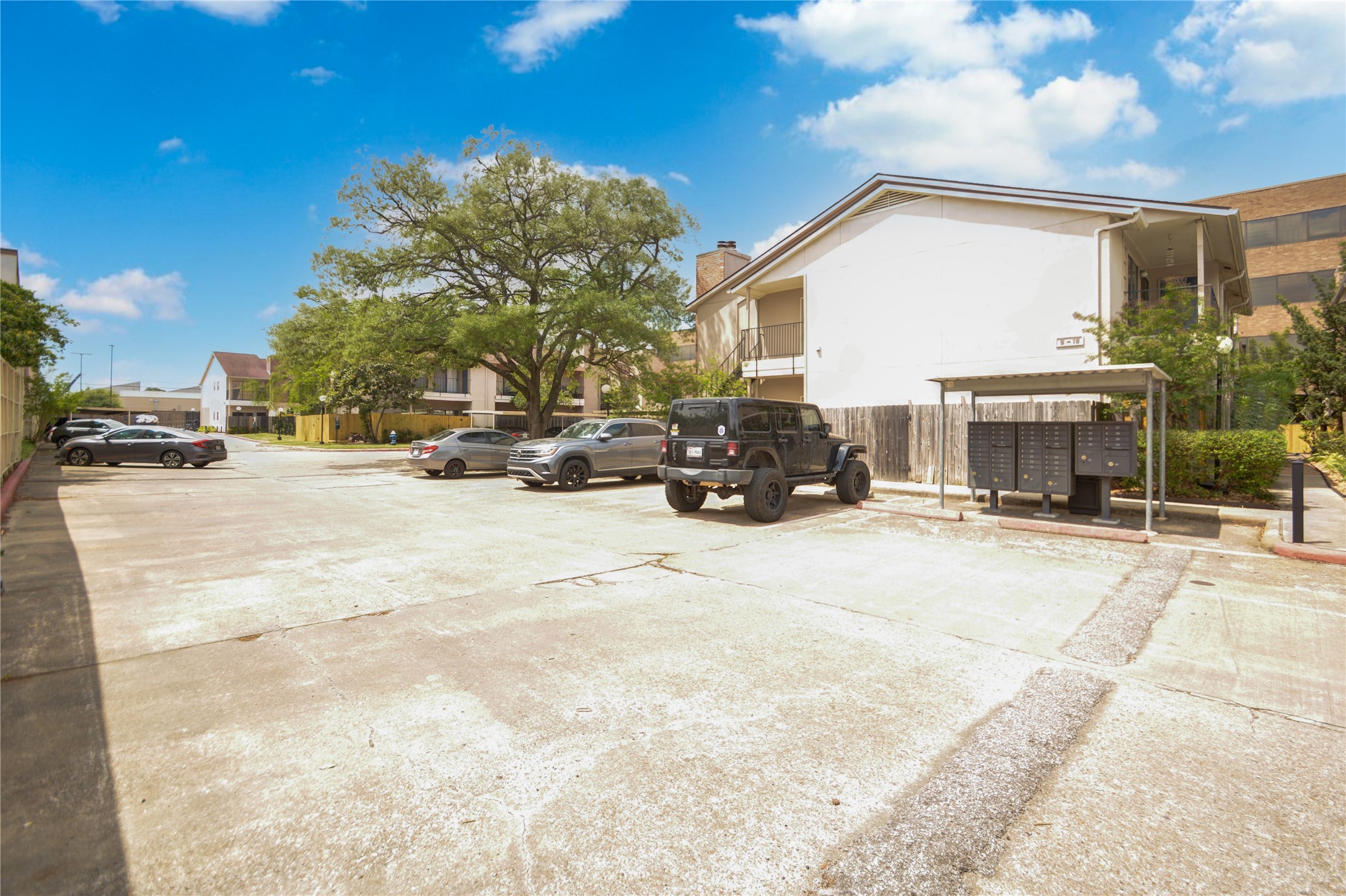 1818 Augusta Drive 11 Property Photo 18