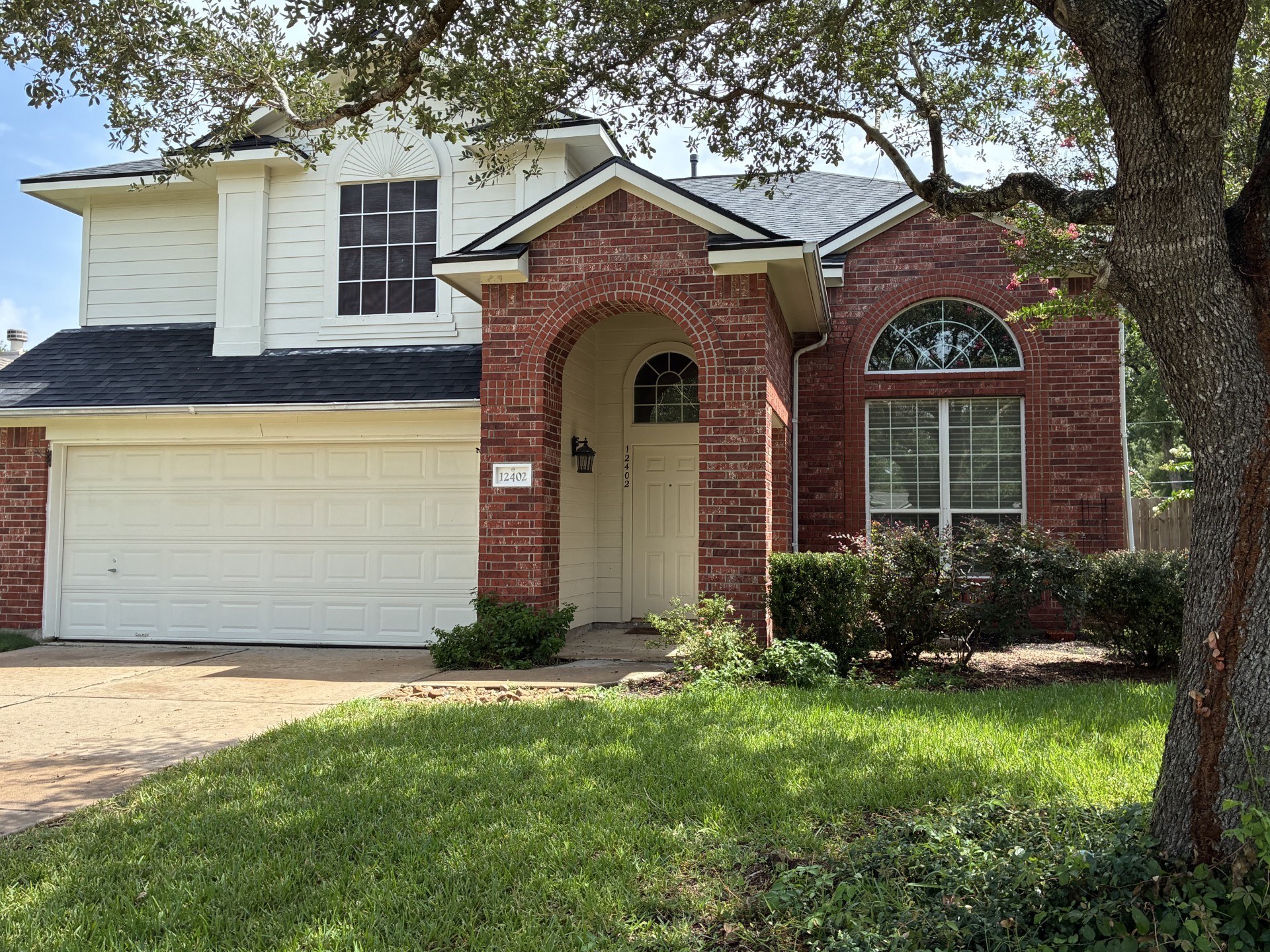 12402 Ravens Chase Lane Property Photo 3