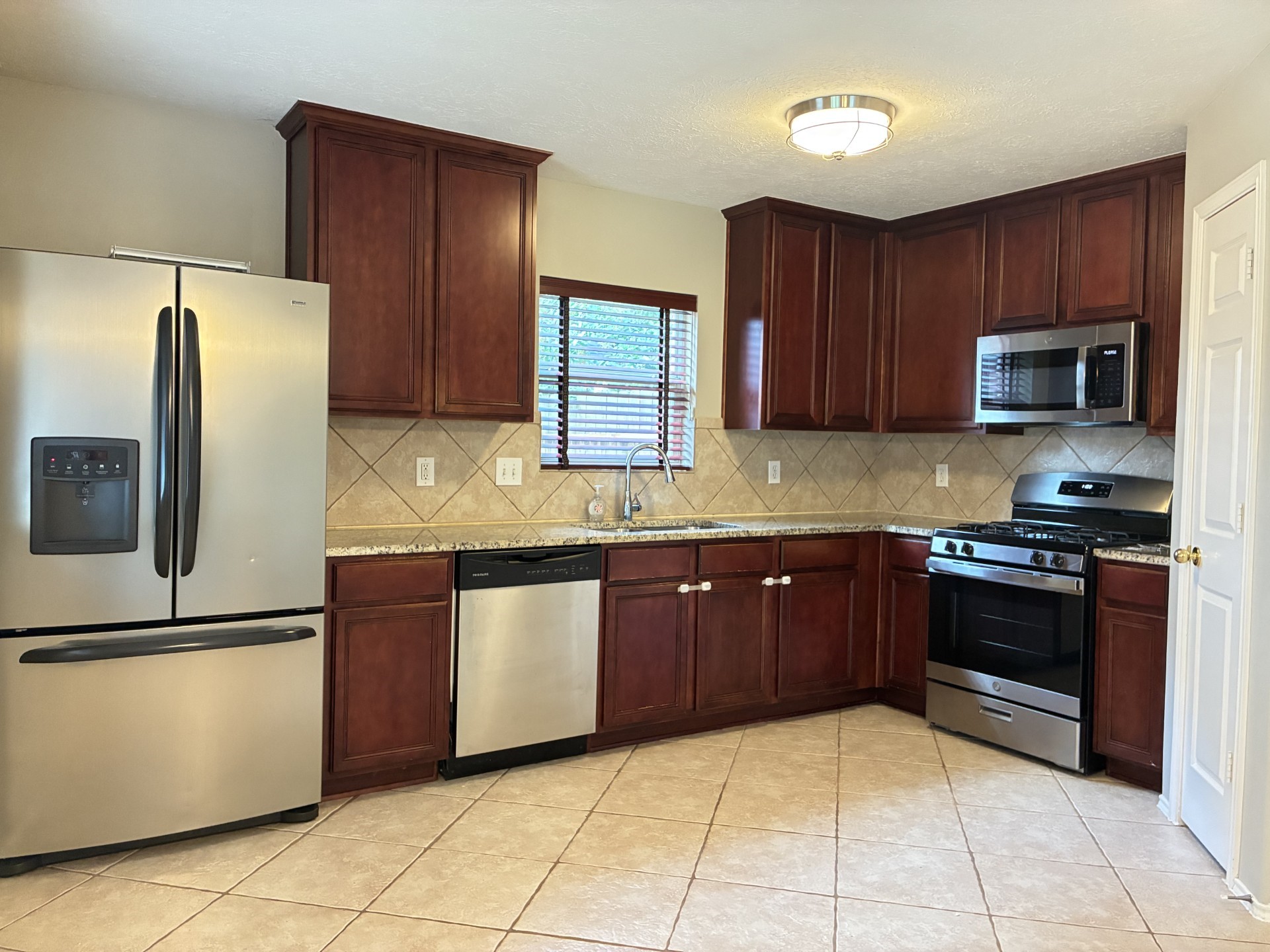 12402 Ravens Chase Lane Property Photo 11