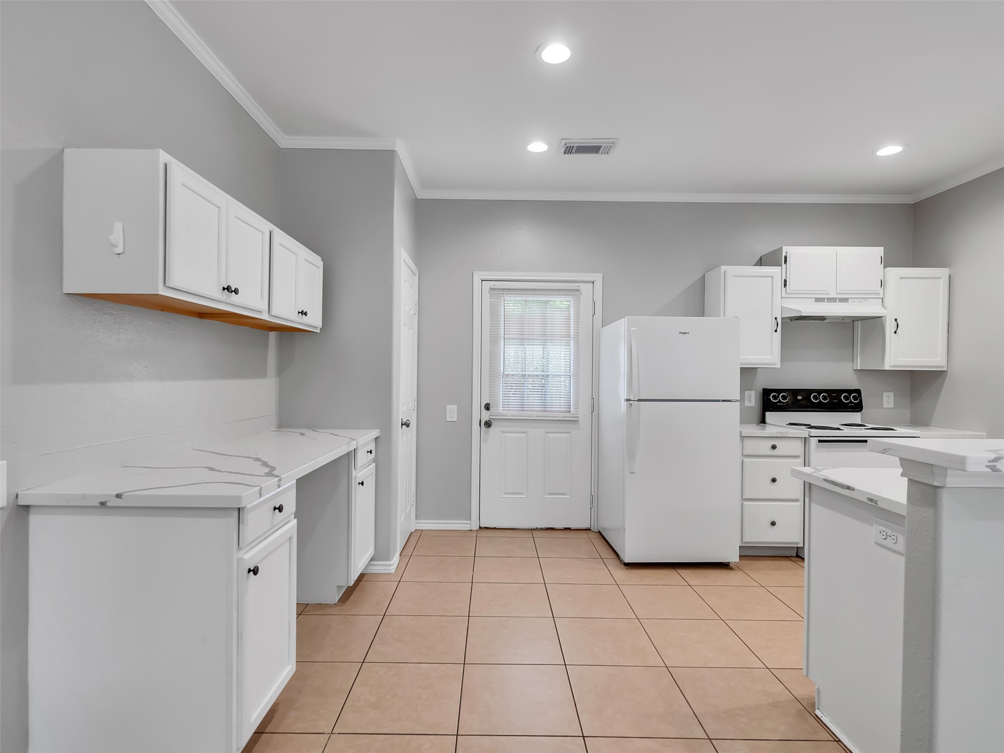 104 Longstreet Road 2 Property Photo 11