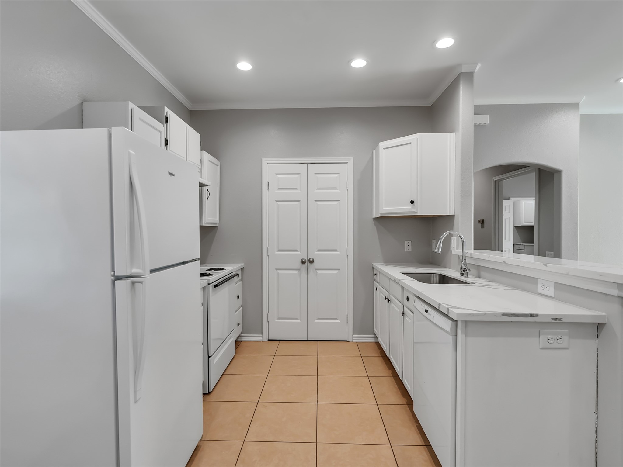 104 Longstreet Road 2 Property Photo 14