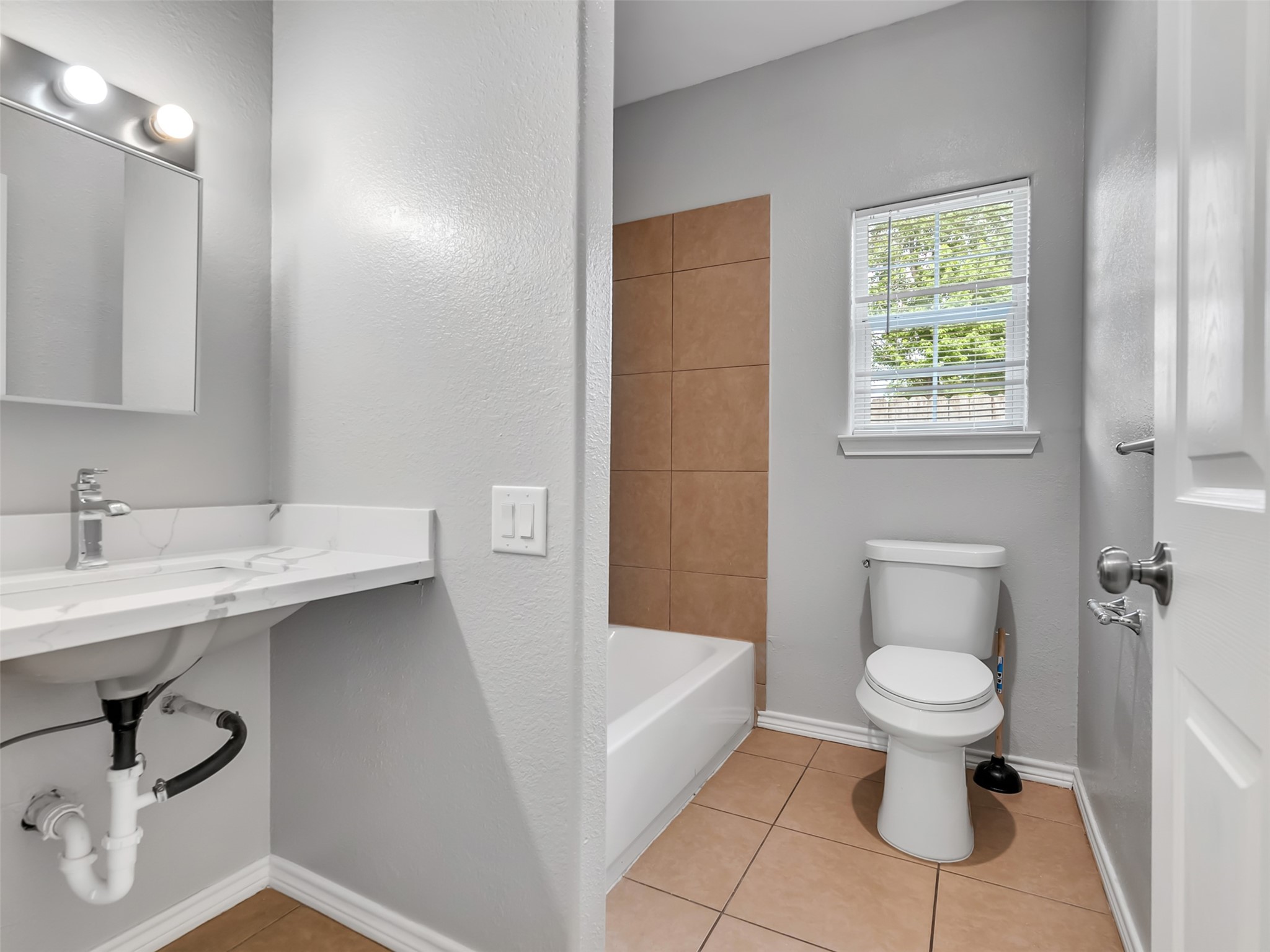 104 Longstreet Road 2 Property Photo 22