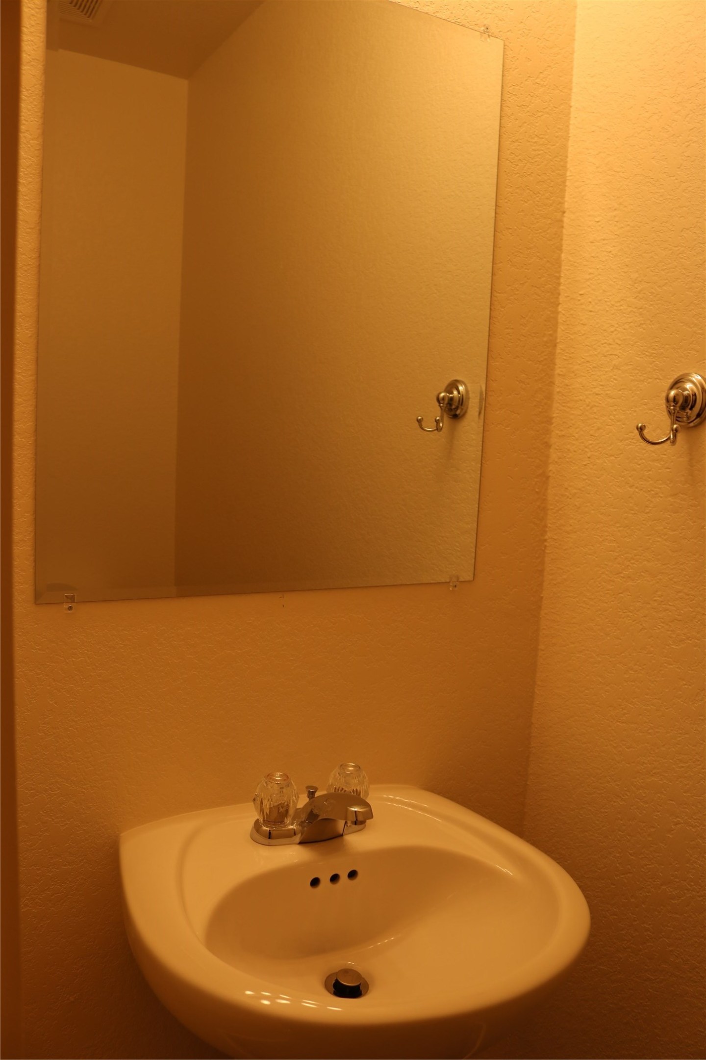 10535 Mills Road 3b Property Photo 14