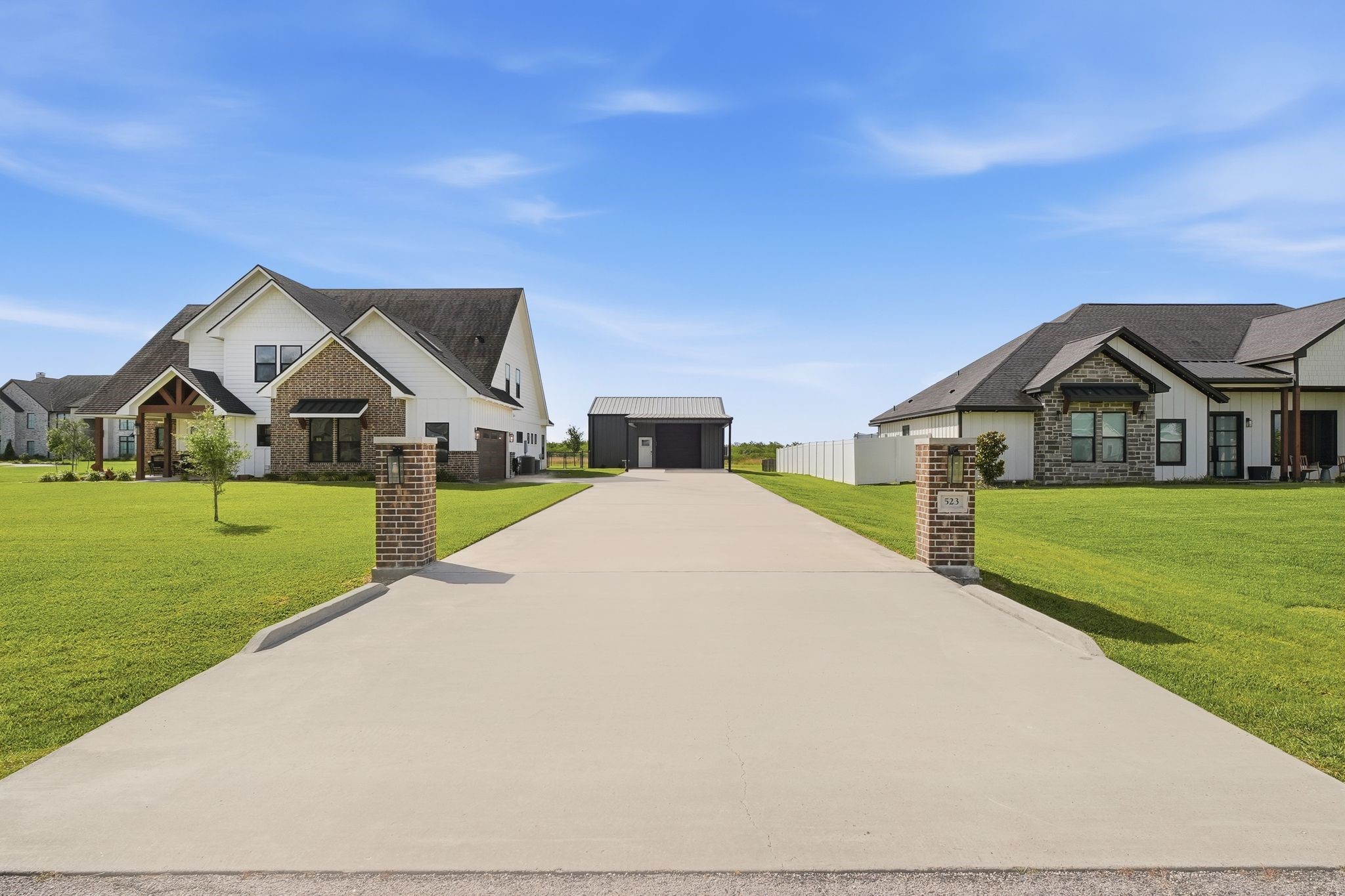 523 Dayspring Property Photo 4