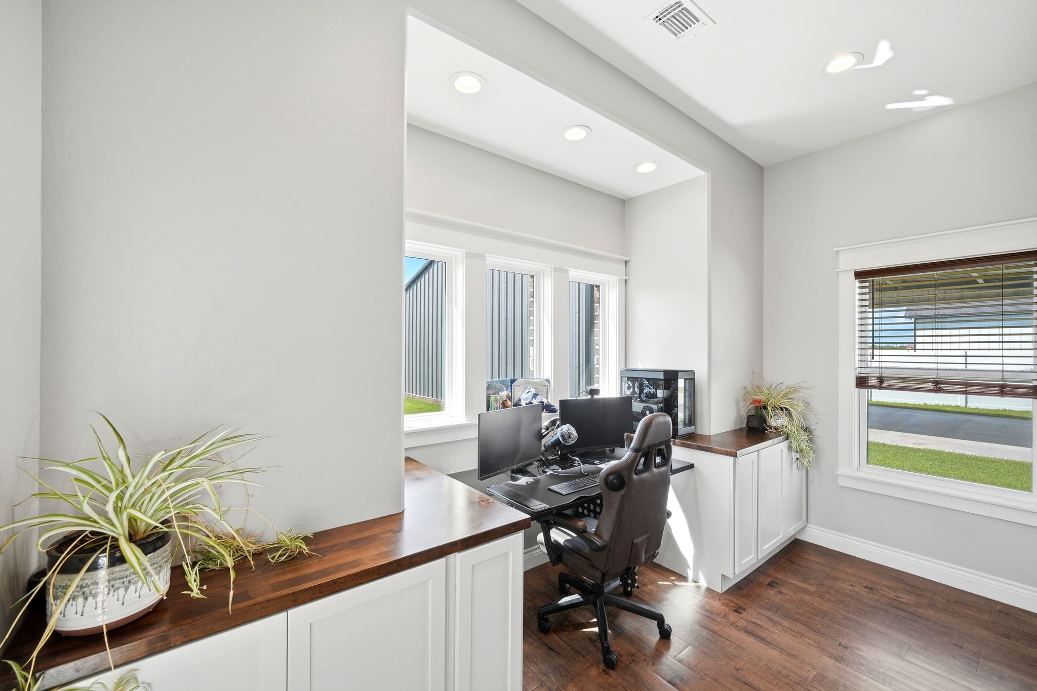 523 Dayspring Property Photo 16