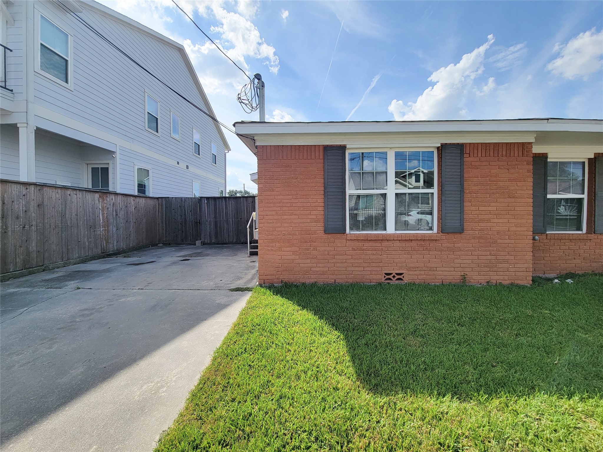 3401 Delhi A Property Photo 2