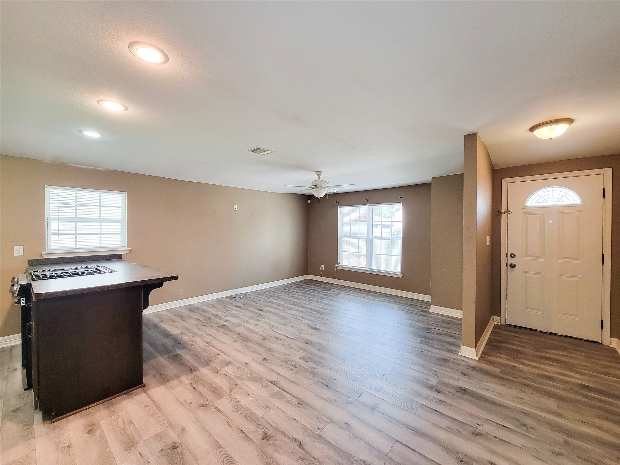 3401 Delhi A Property Photo 6