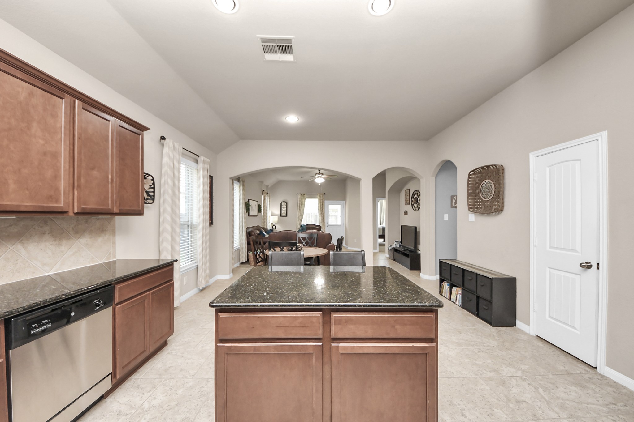 18614 Magnolia Dell Drive Property Photo 12