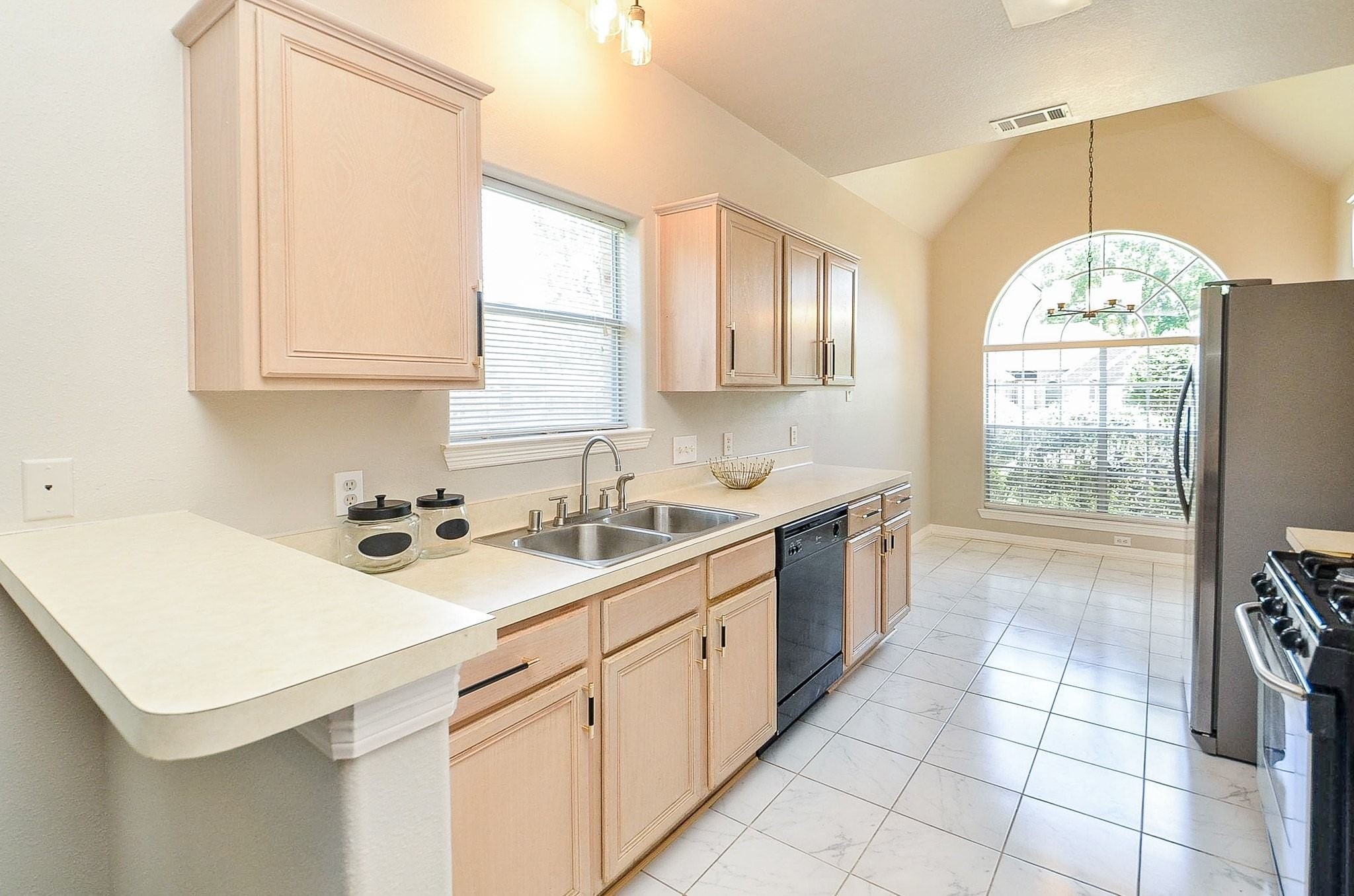 6146 Rocky Nook Drive Property Photo 6