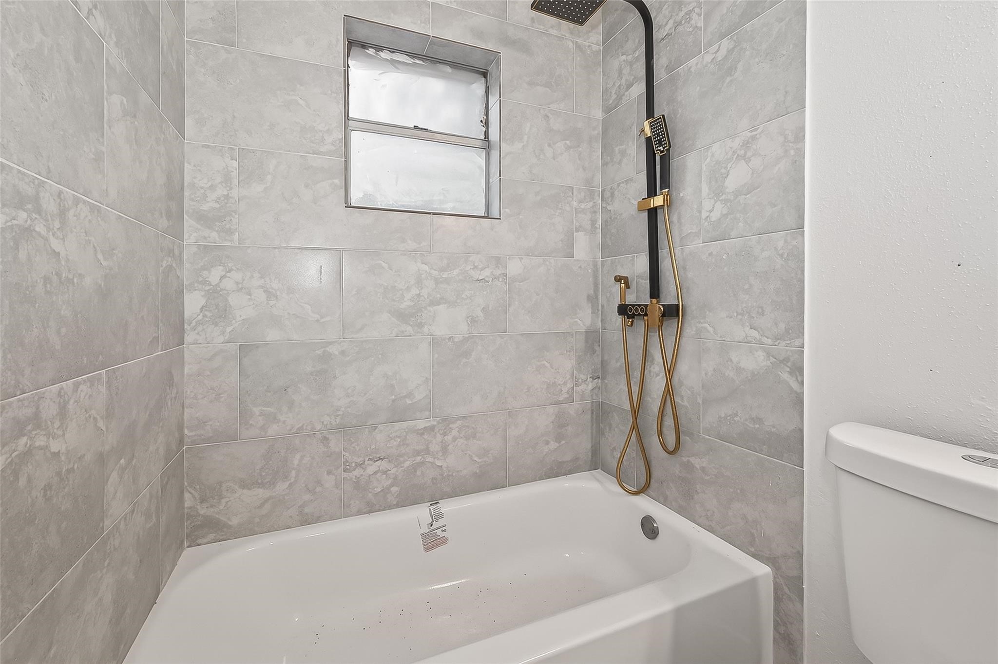 16235 La Terra Drive Property Photo 7