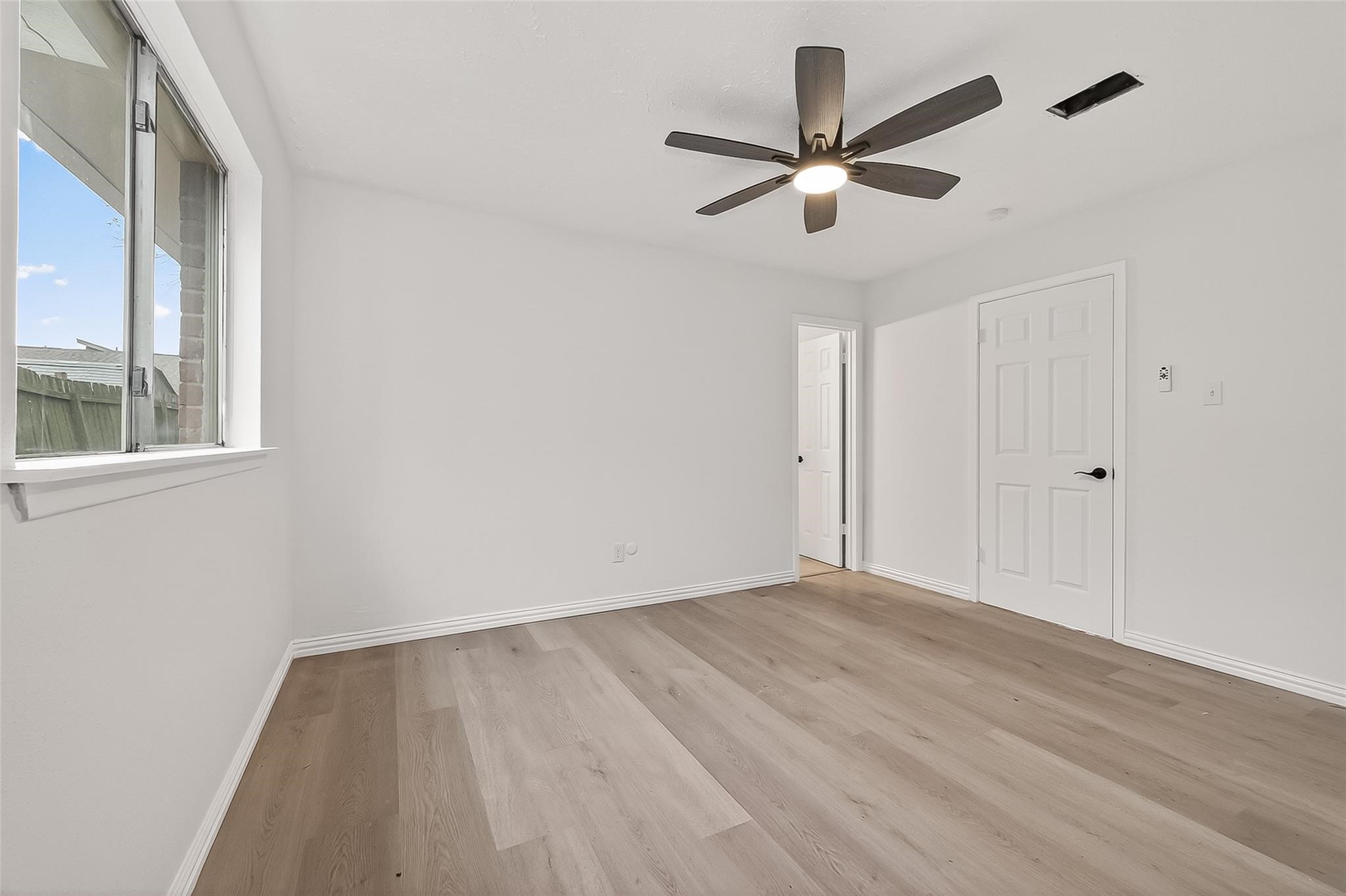 16235 La Terra Drive Property Photo 14