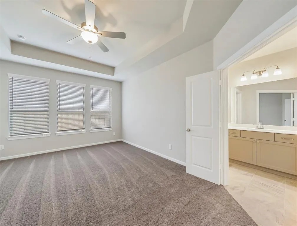 4720 Bluestem Prairie Drive Property Photo 7