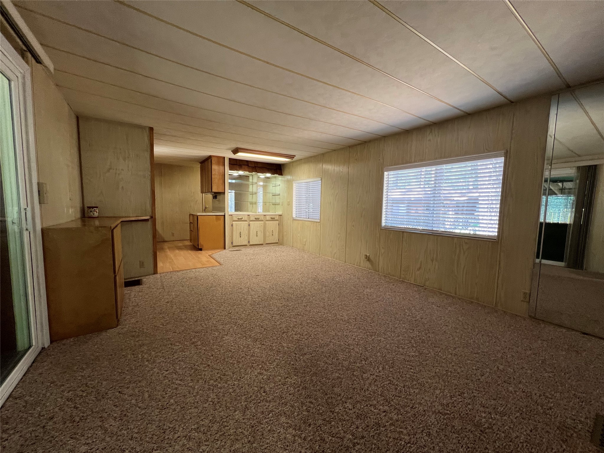 39 E Whippoorwill Lane Property Photo 3