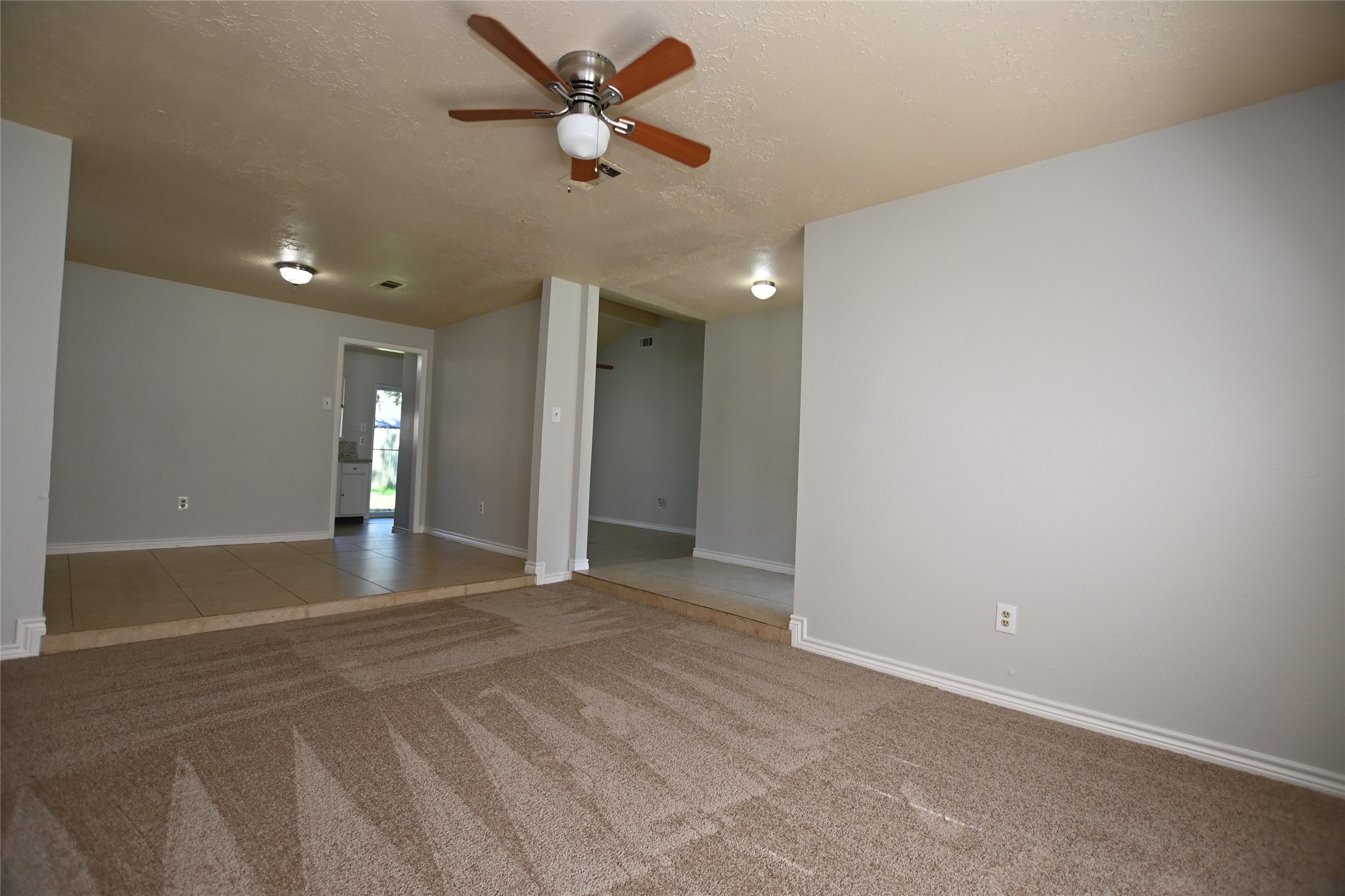 4615 Fitzwater Drive Property Photo 8