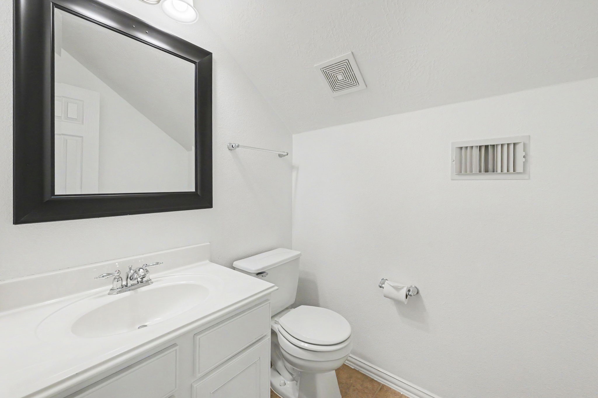 28006 Rusty Hawthorne Drive Property Photo 28